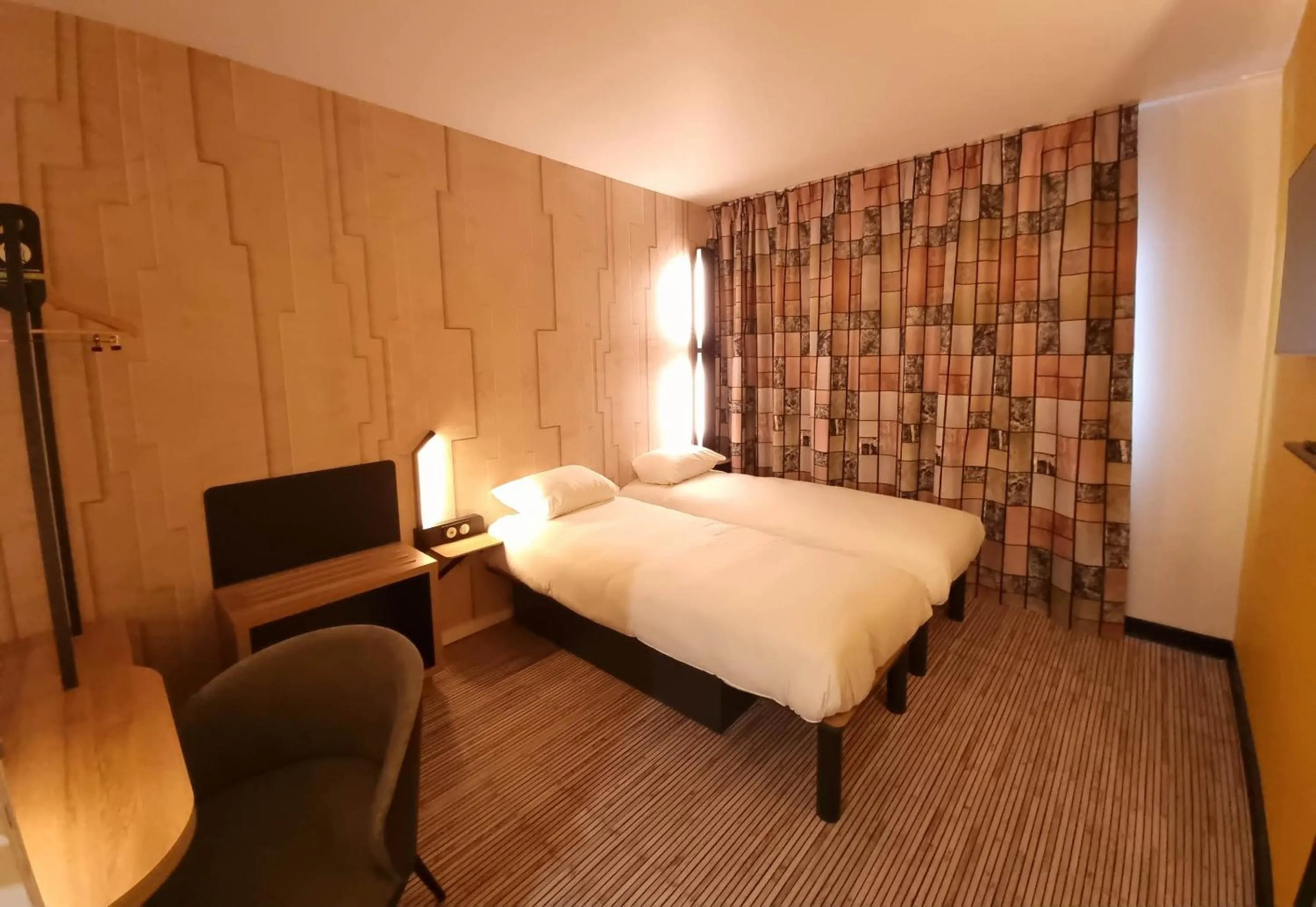 Bedroom, Bed in B&B HOTEL Nice Stade Riviera