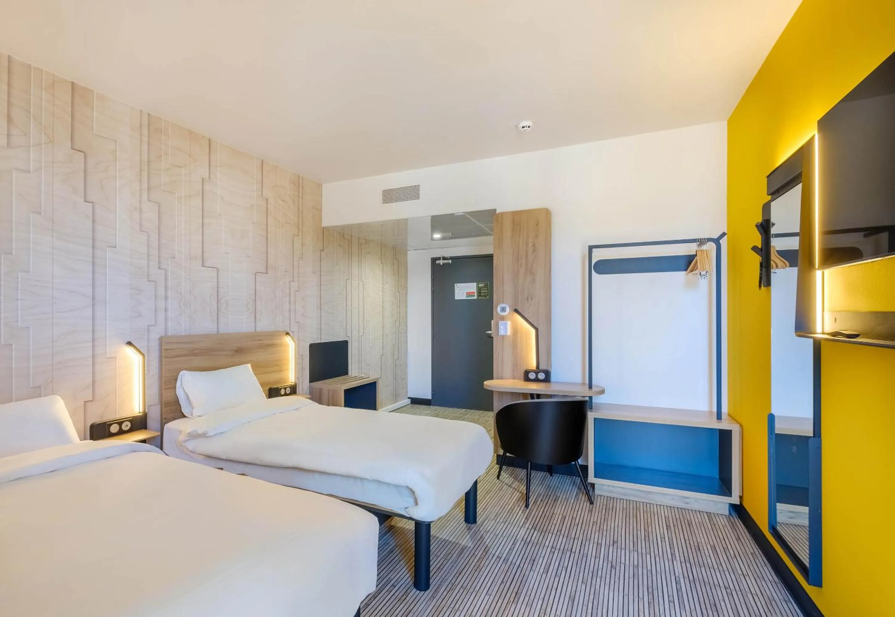 Bedroom, Bed in B&B HOTEL Nice Stade Riviera