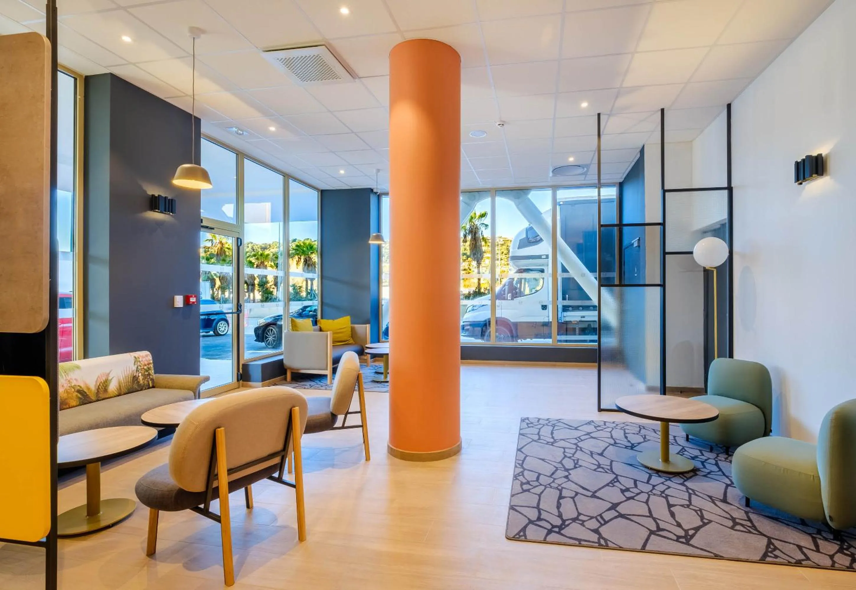 Seating area in B&B HOTEL Nice Stade Riviera