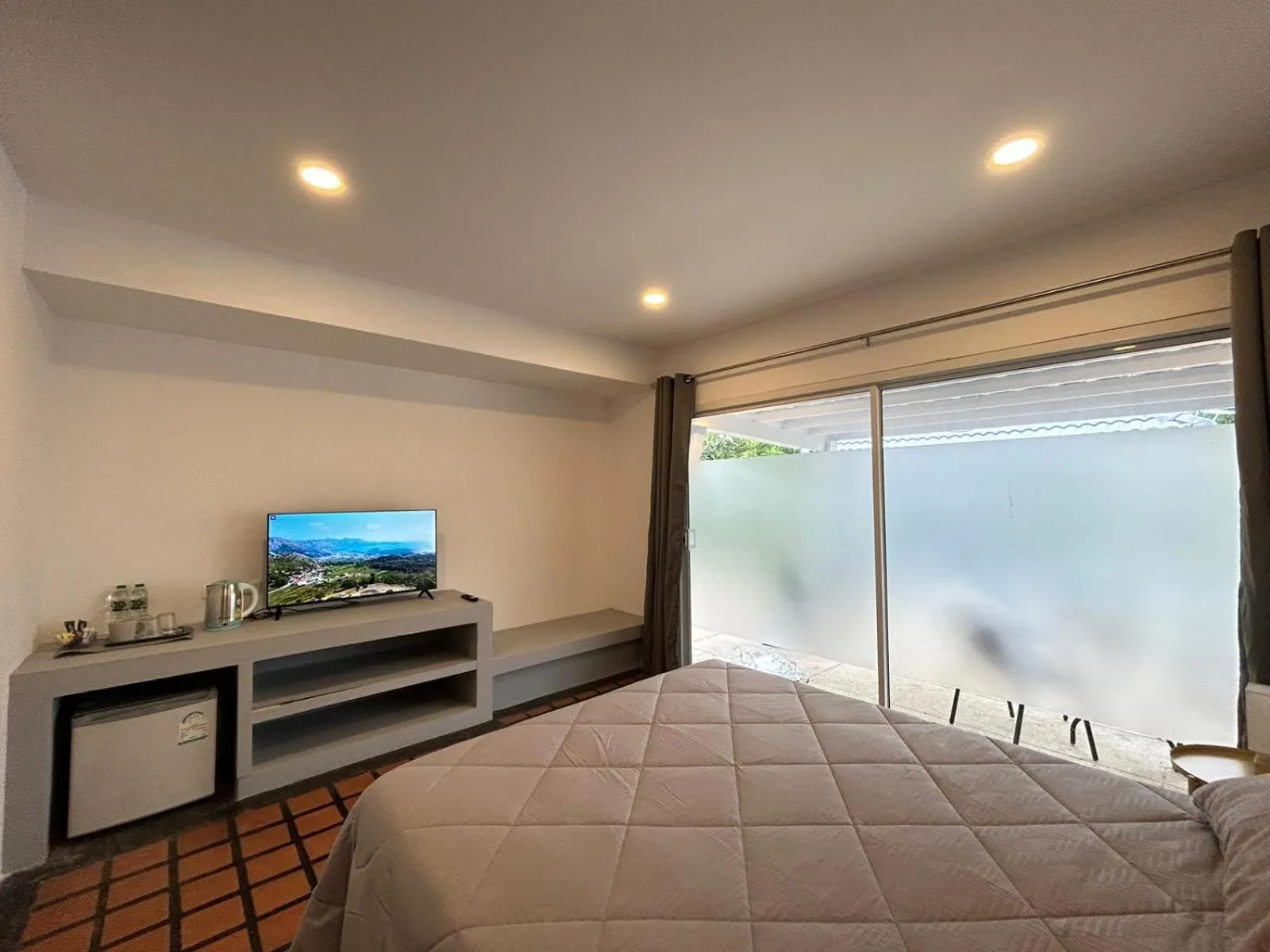 TV and multimedia, Bed in Thiptara Resort - adults only