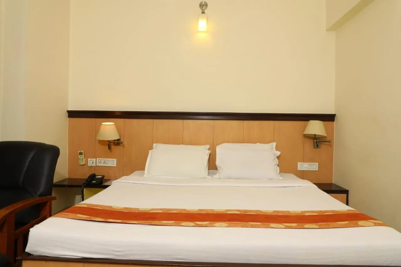 Bed in Hotel Shrie Shaanth