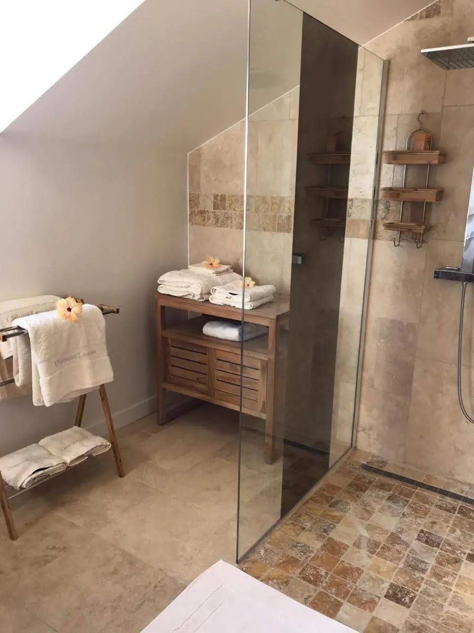 Bathroom, Bed in Appartement Artistique de Boucan Canot