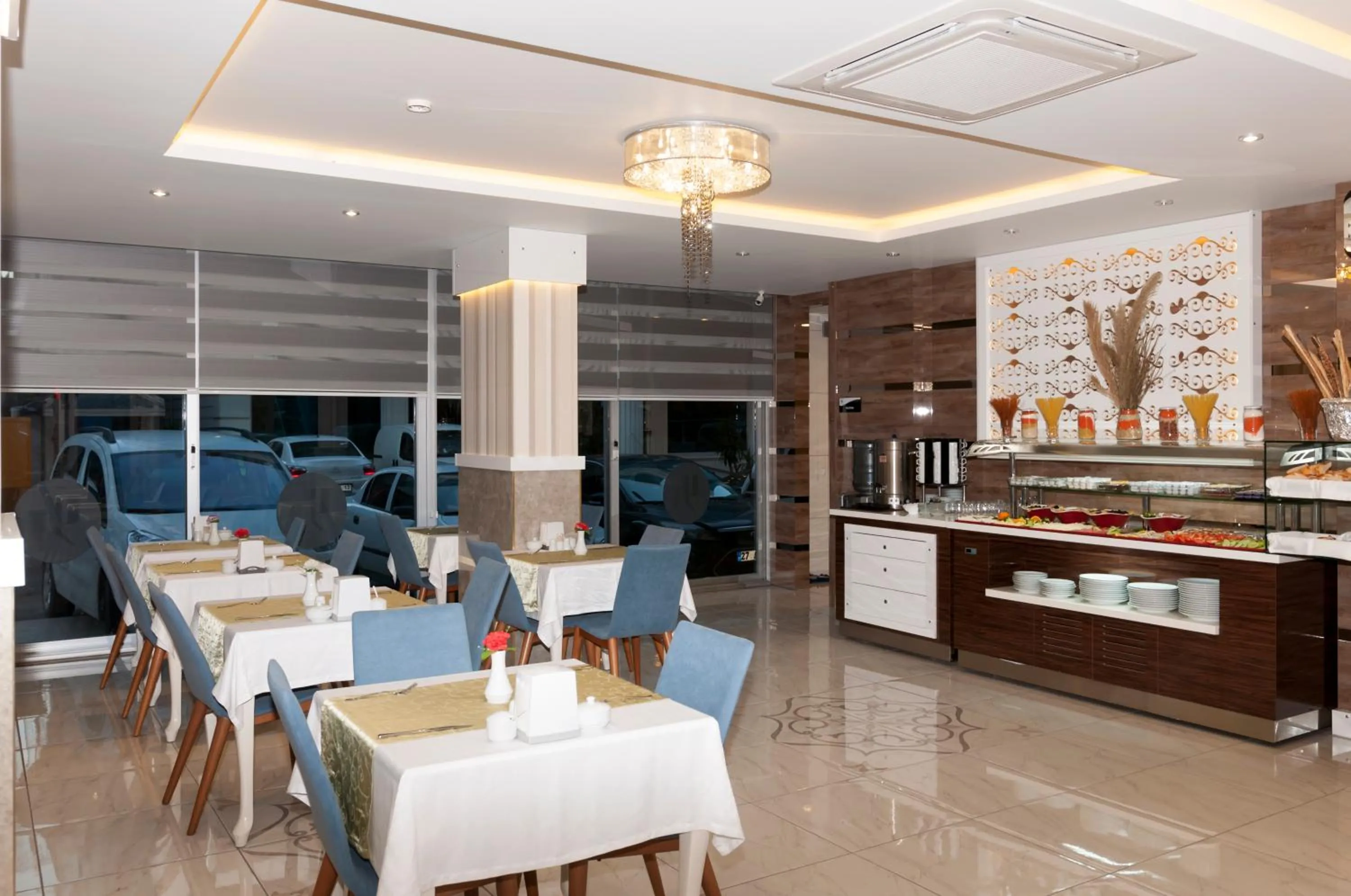 Restaurant/places to eat in PARK YALÇIN HOTEL
