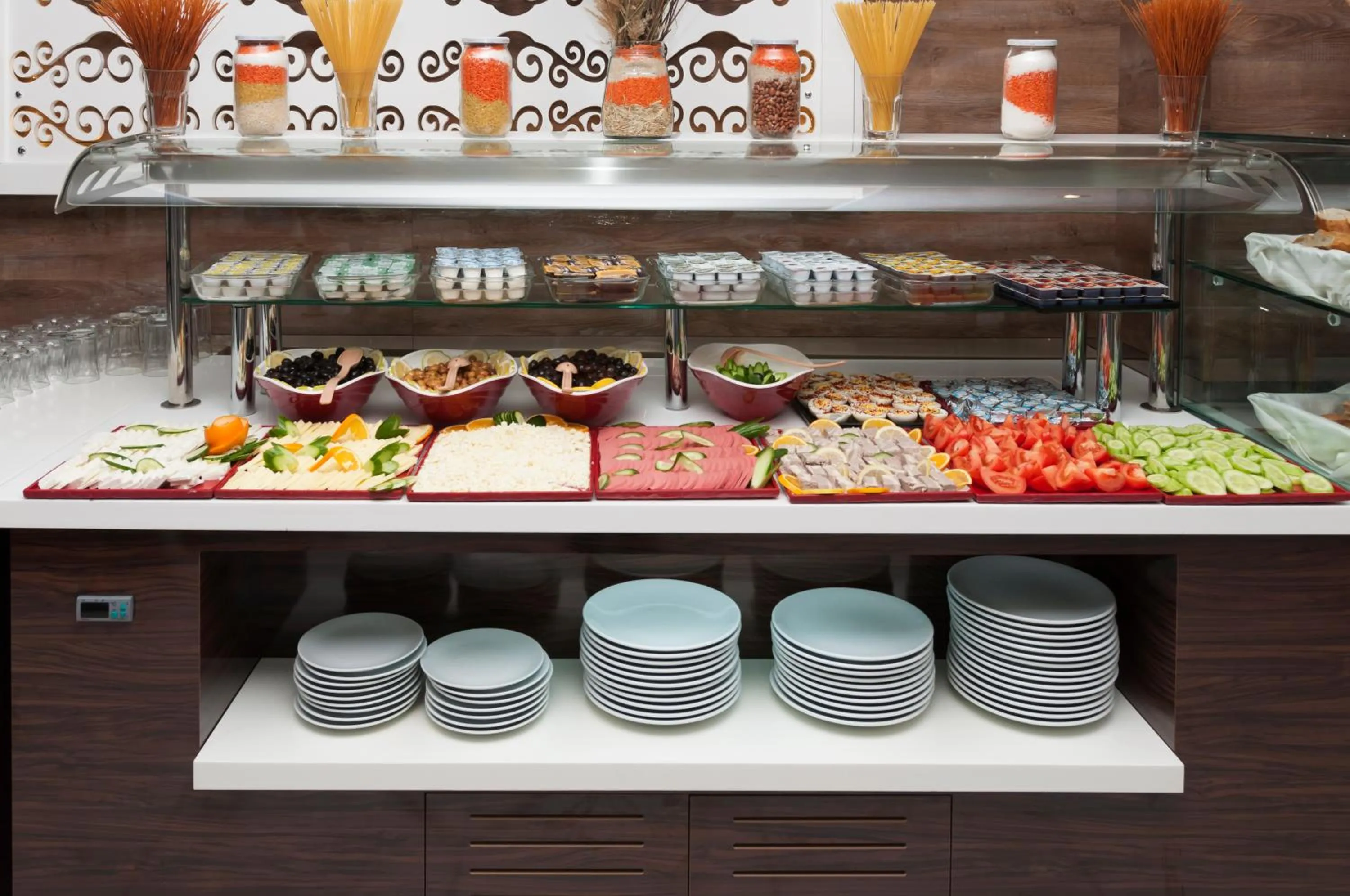 Food and drinks in PARK YALÇIN HOTEL