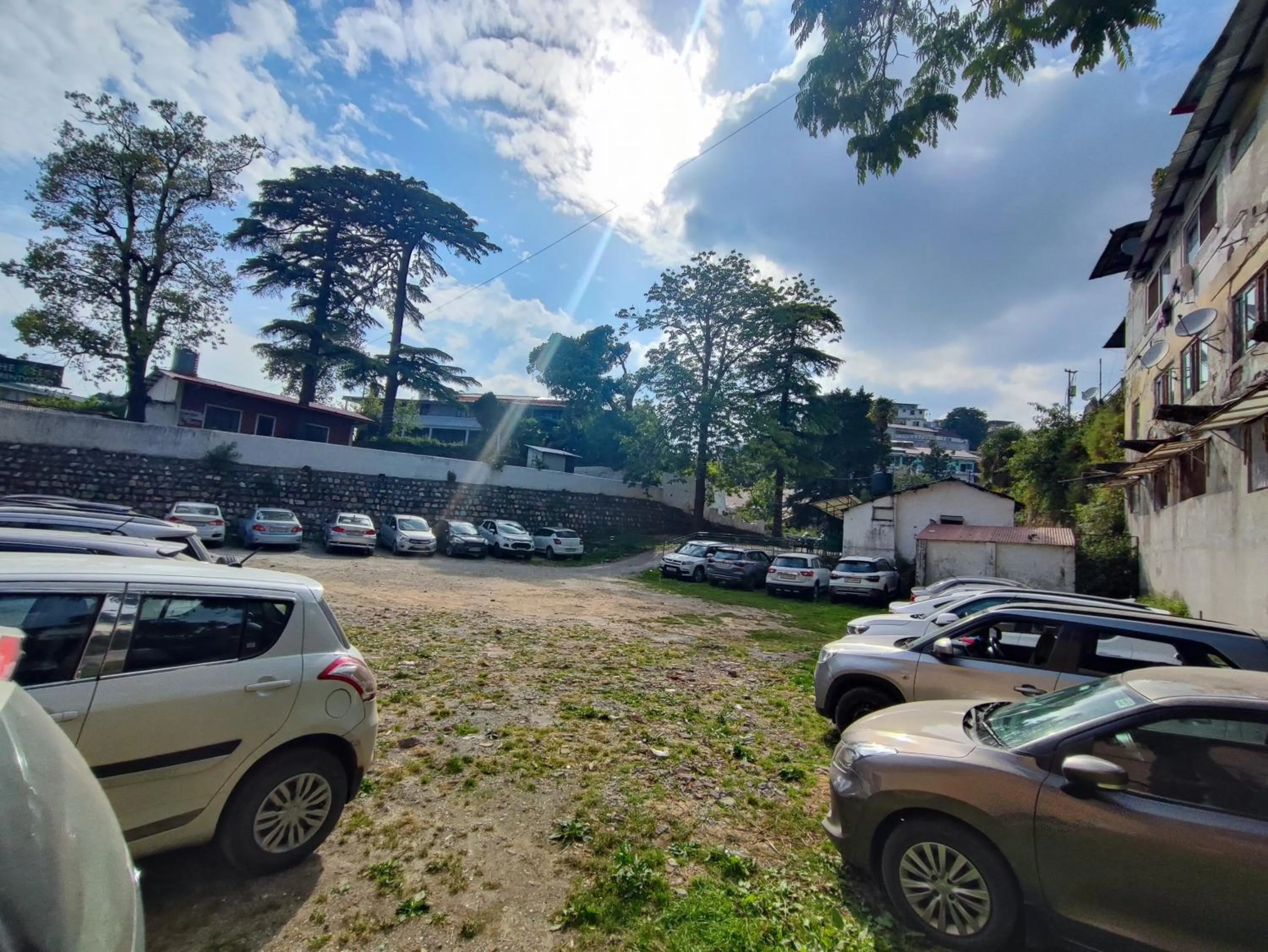 Parking in Hotel North Wood