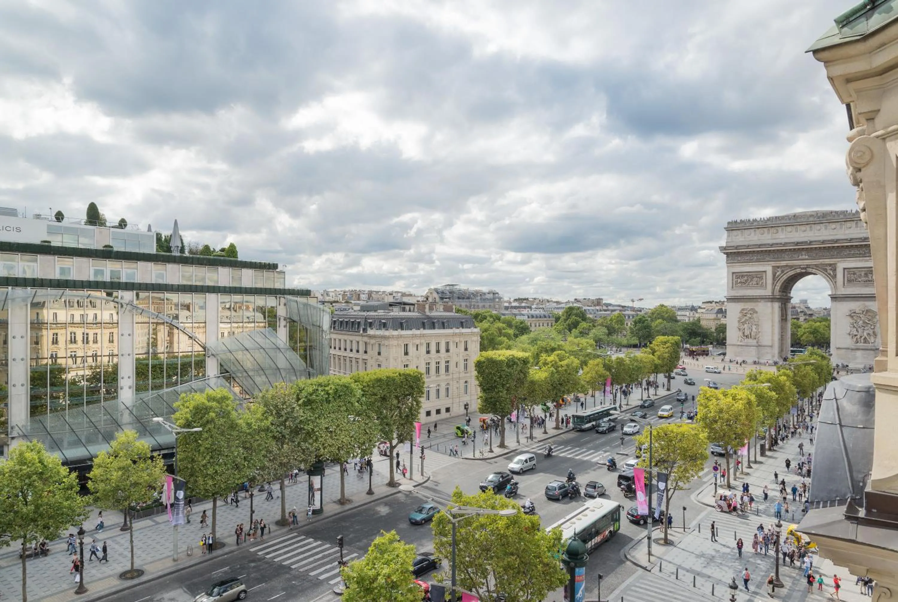 Other in Beautiful 2BDR near the Eiffel Tower