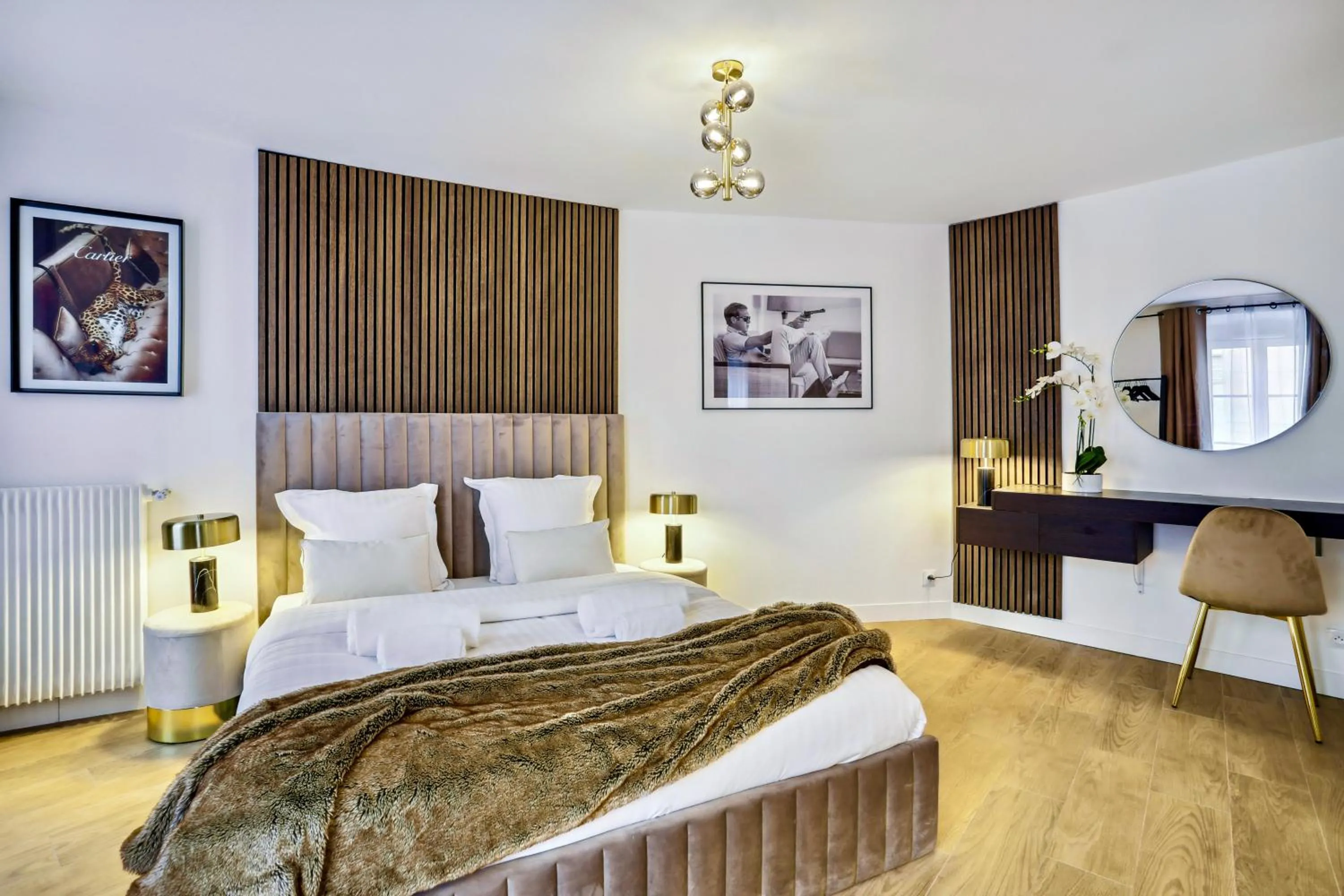 Bed in Beautiful 2BDR near the Eiffel Tower