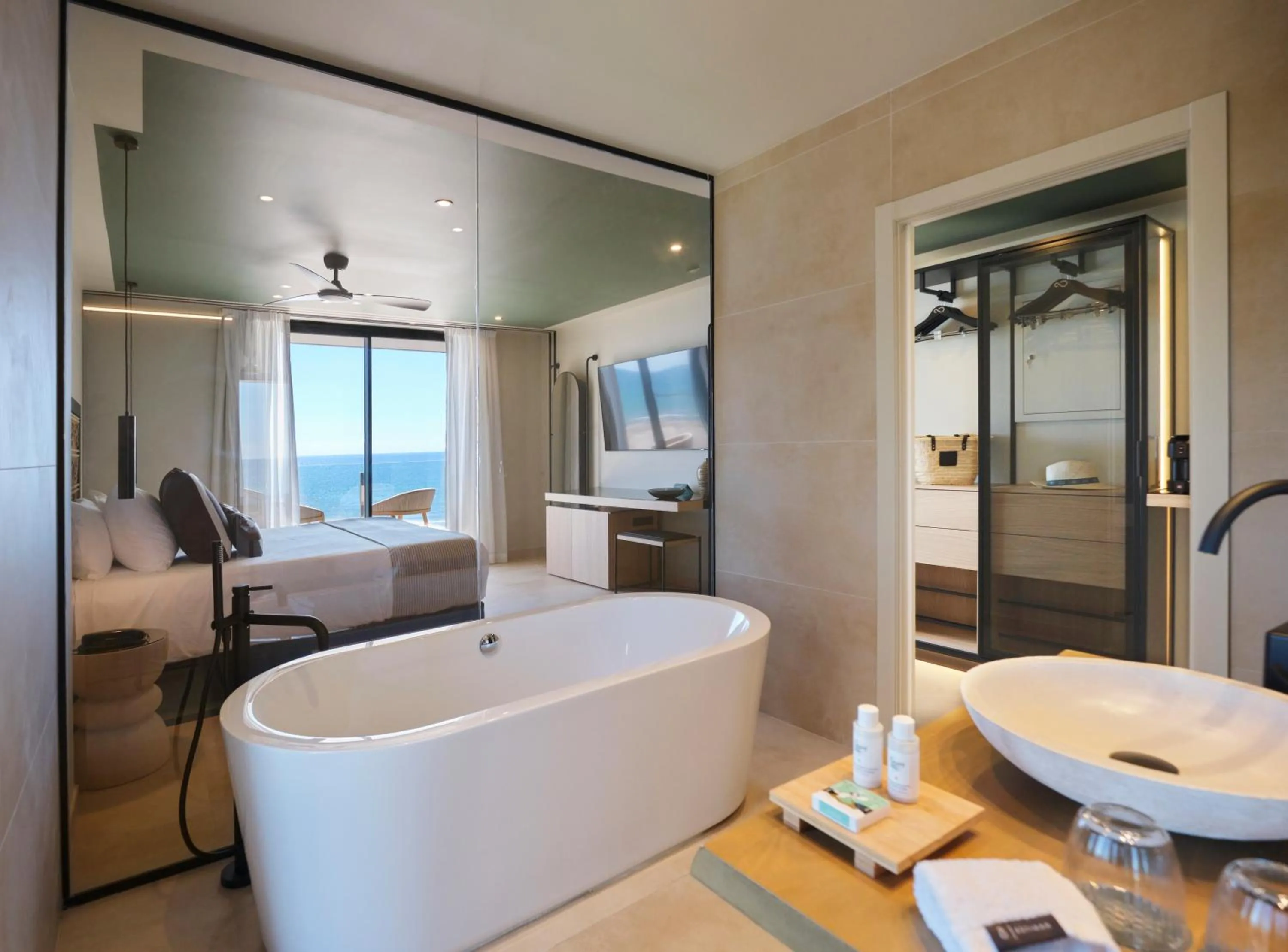 Bathroom in ESTIMAR Marina Farnals