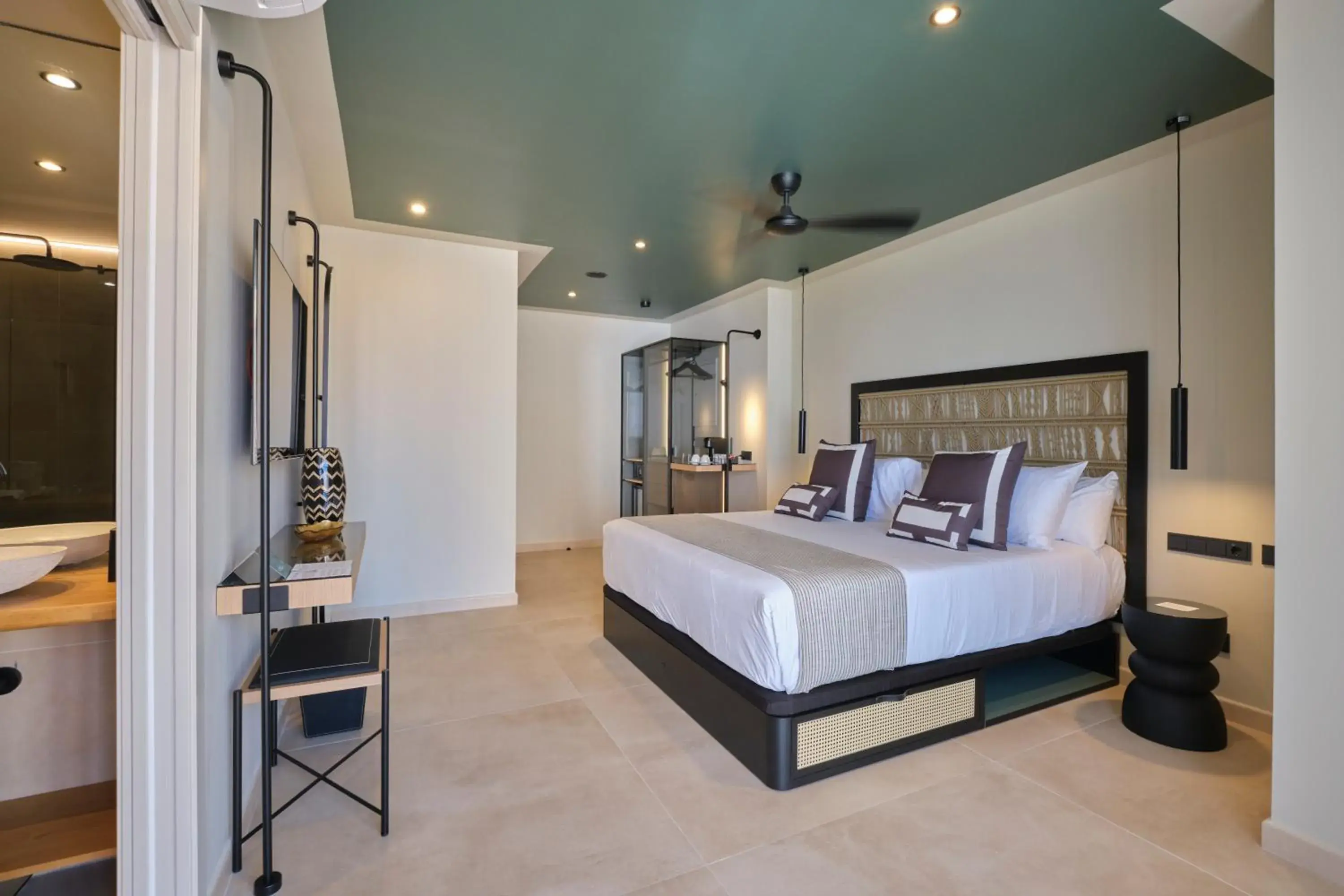 Double Room with City View and Balcony in ESTIMAR Marina Farnals Double Room with City View and Balcony in ESTIMAR Marina Farnals