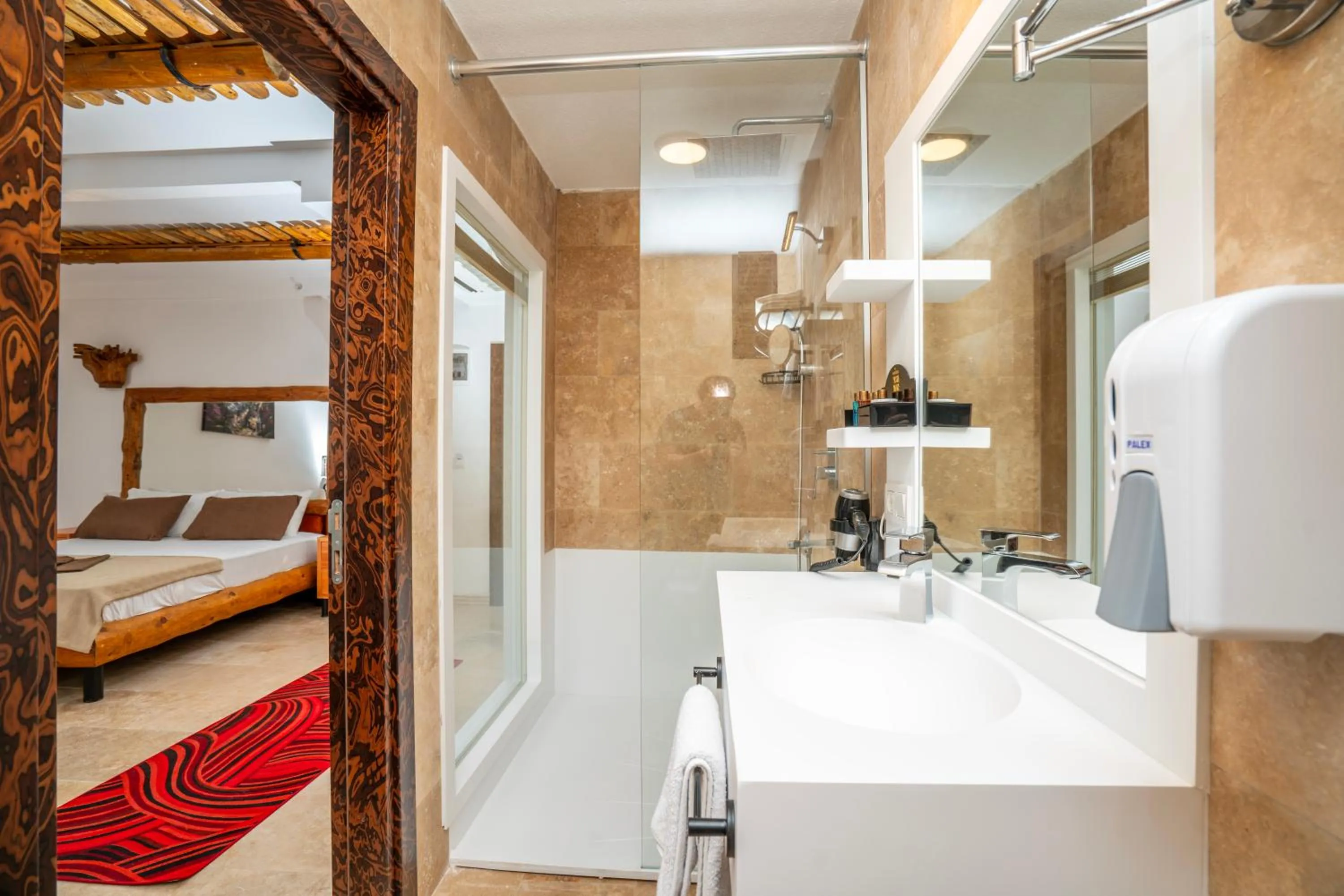 Bathroom, Bed in PASHA PALACE HOTEL