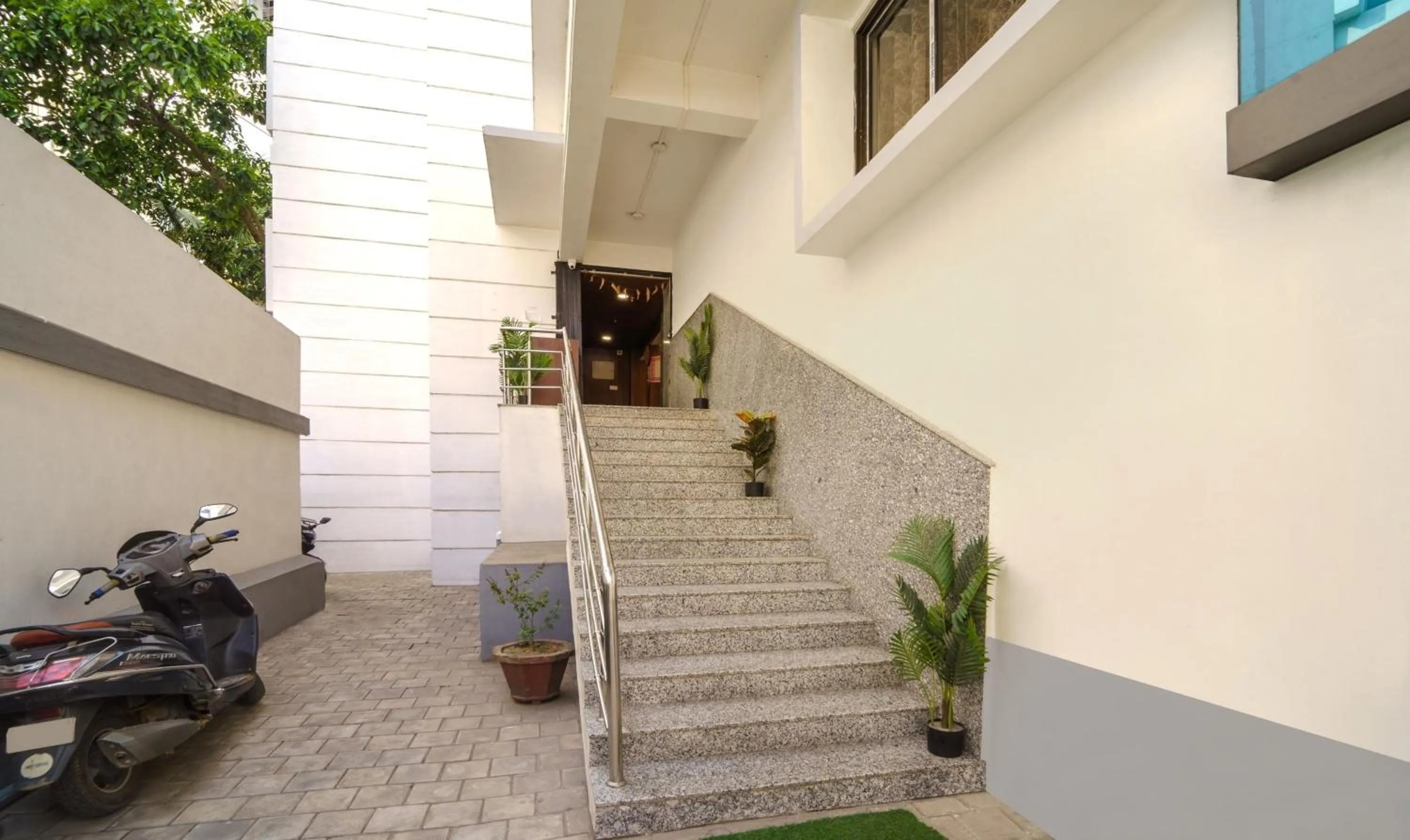 Facade/entrance in Treebo Park Palace