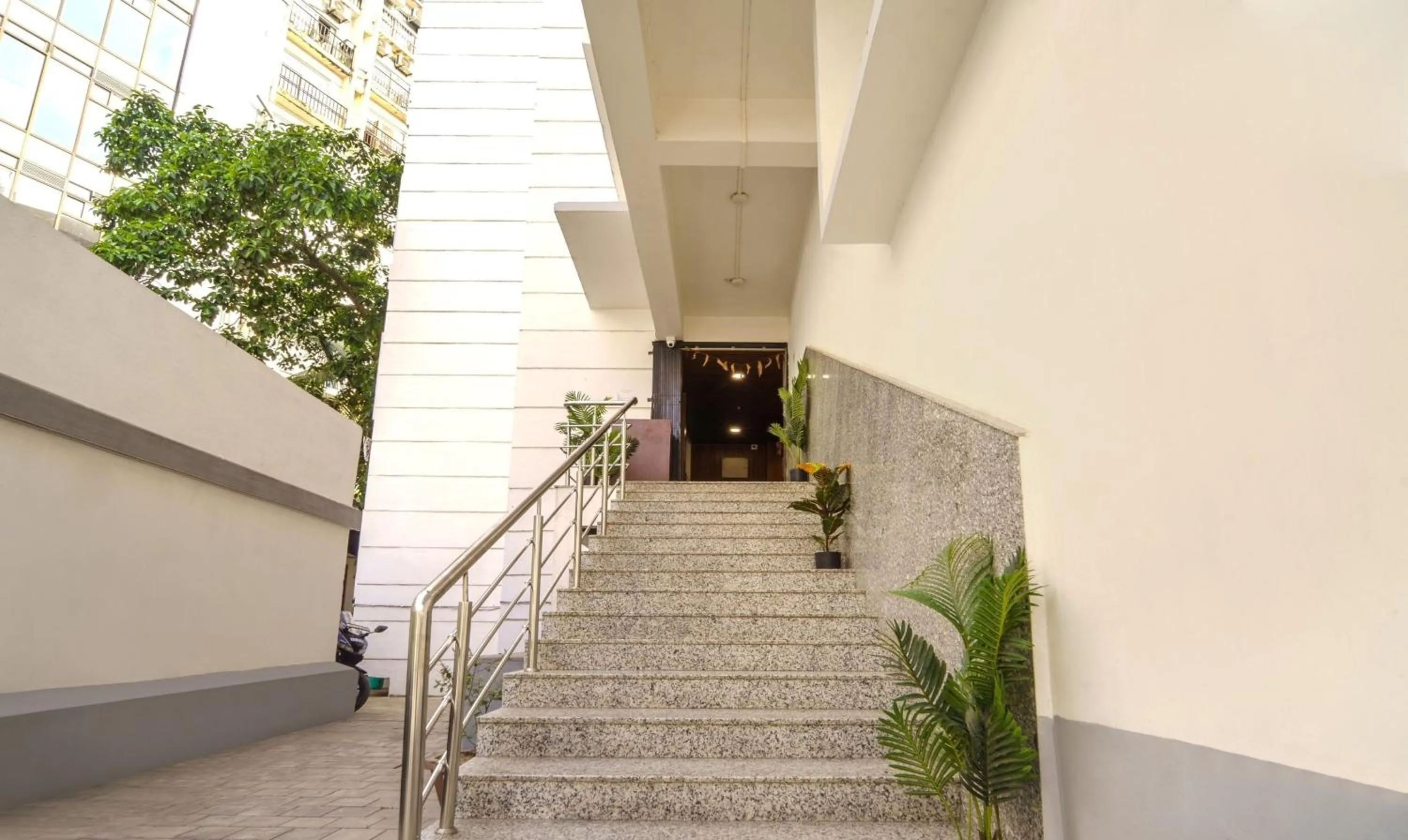 Facade/entrance in Treebo Park Palace
