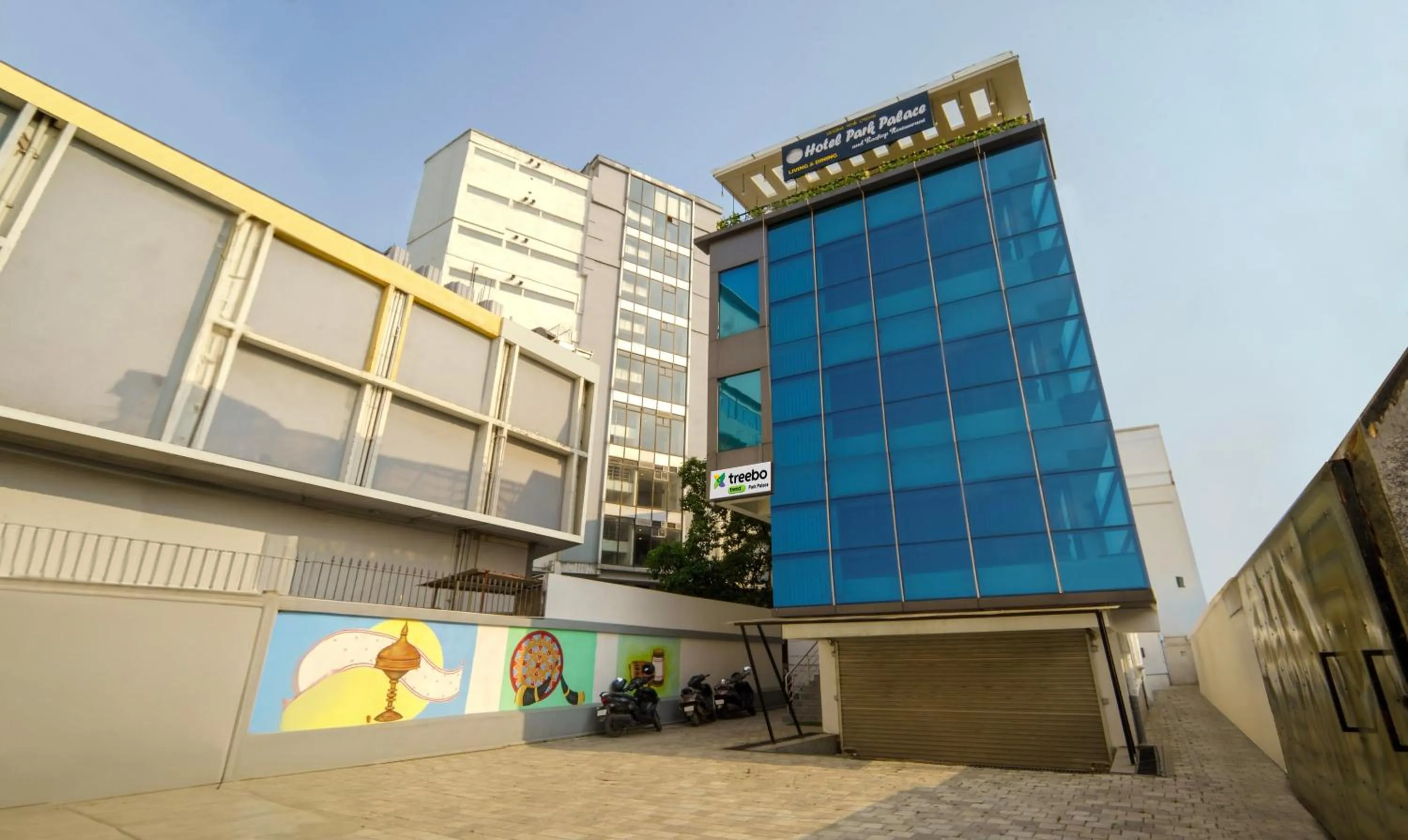 Facade/entrance in Treebo Park Palace