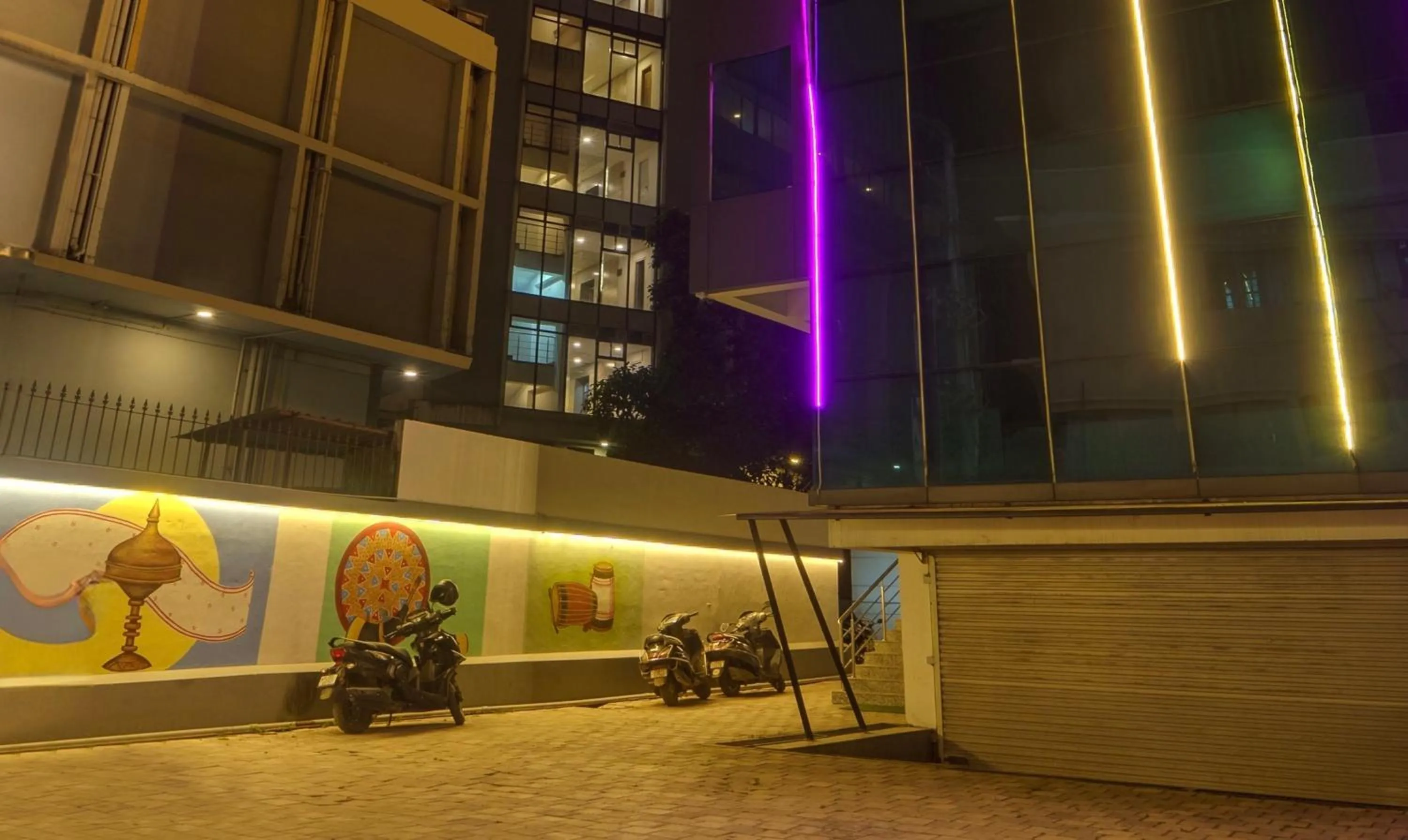 Parking in Treebo Park Palace