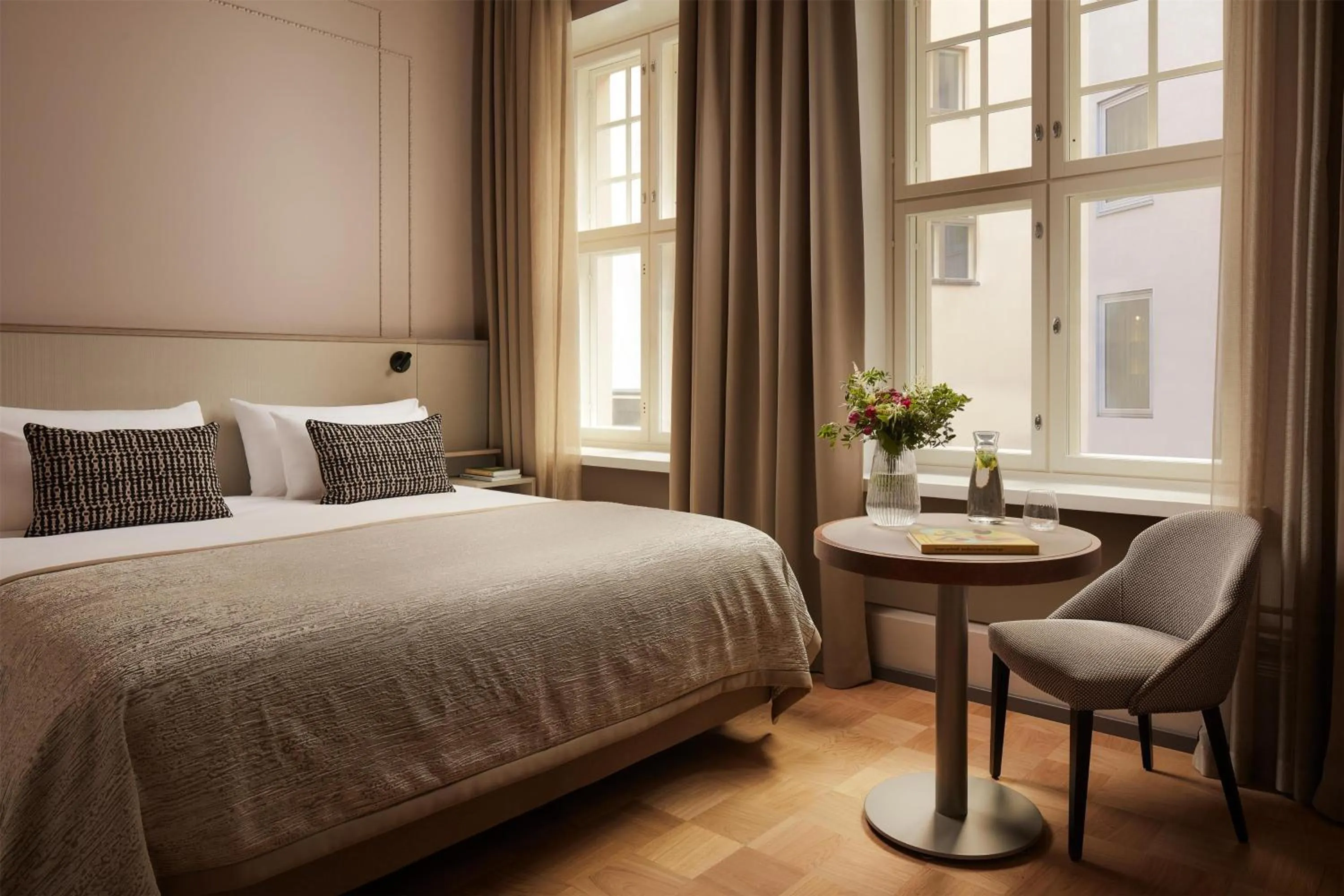 Bedroom, Bed in NH Collection Helsinki Grand Hansa