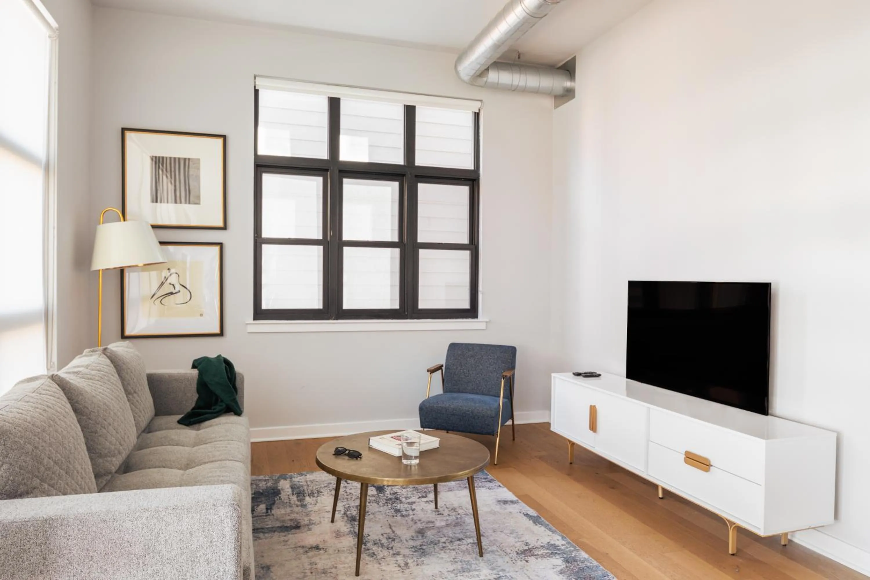 Living room in Sosuite at The Vine - Old City