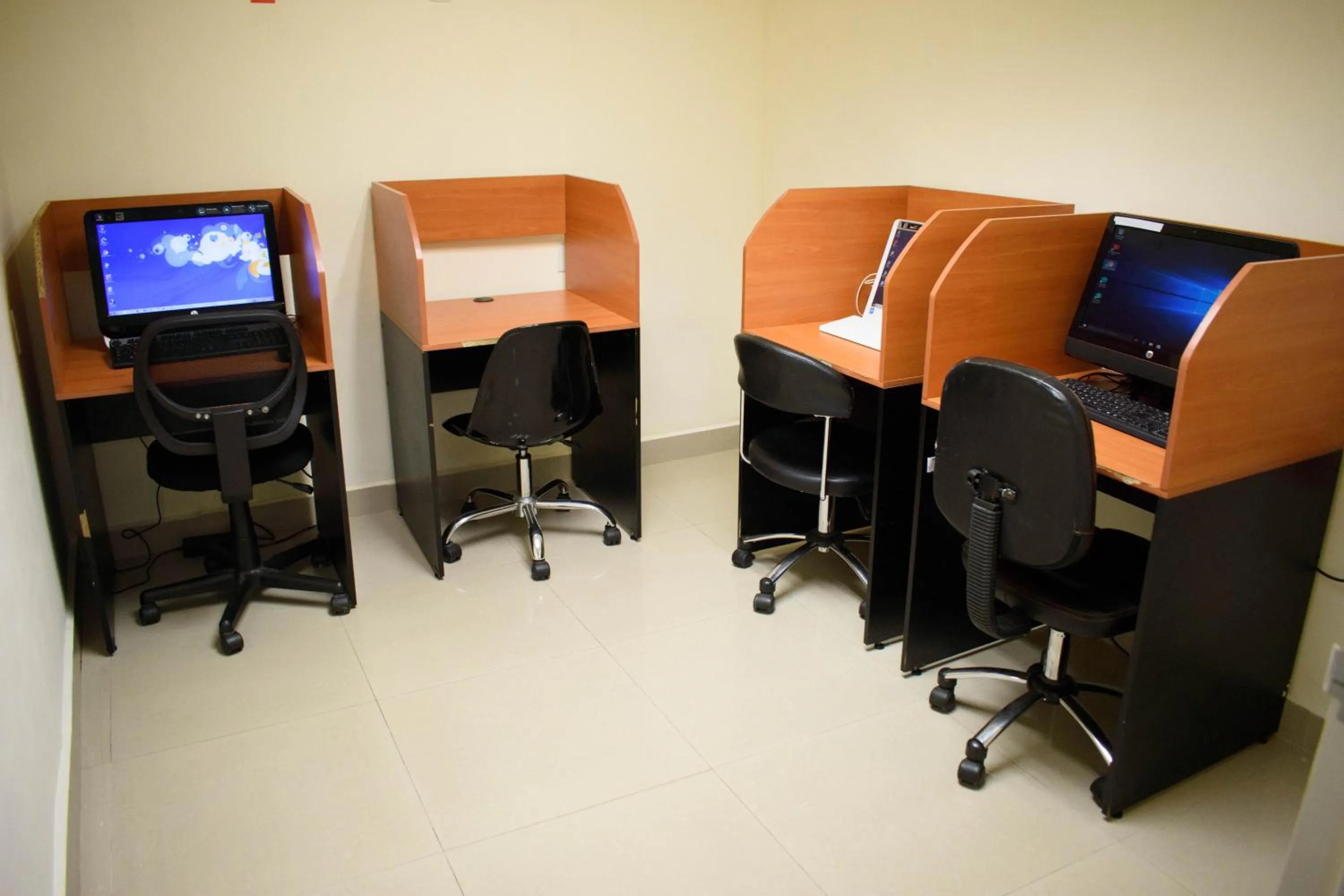 TV and multimedia in Los Herederos Hotel Piedras Negras