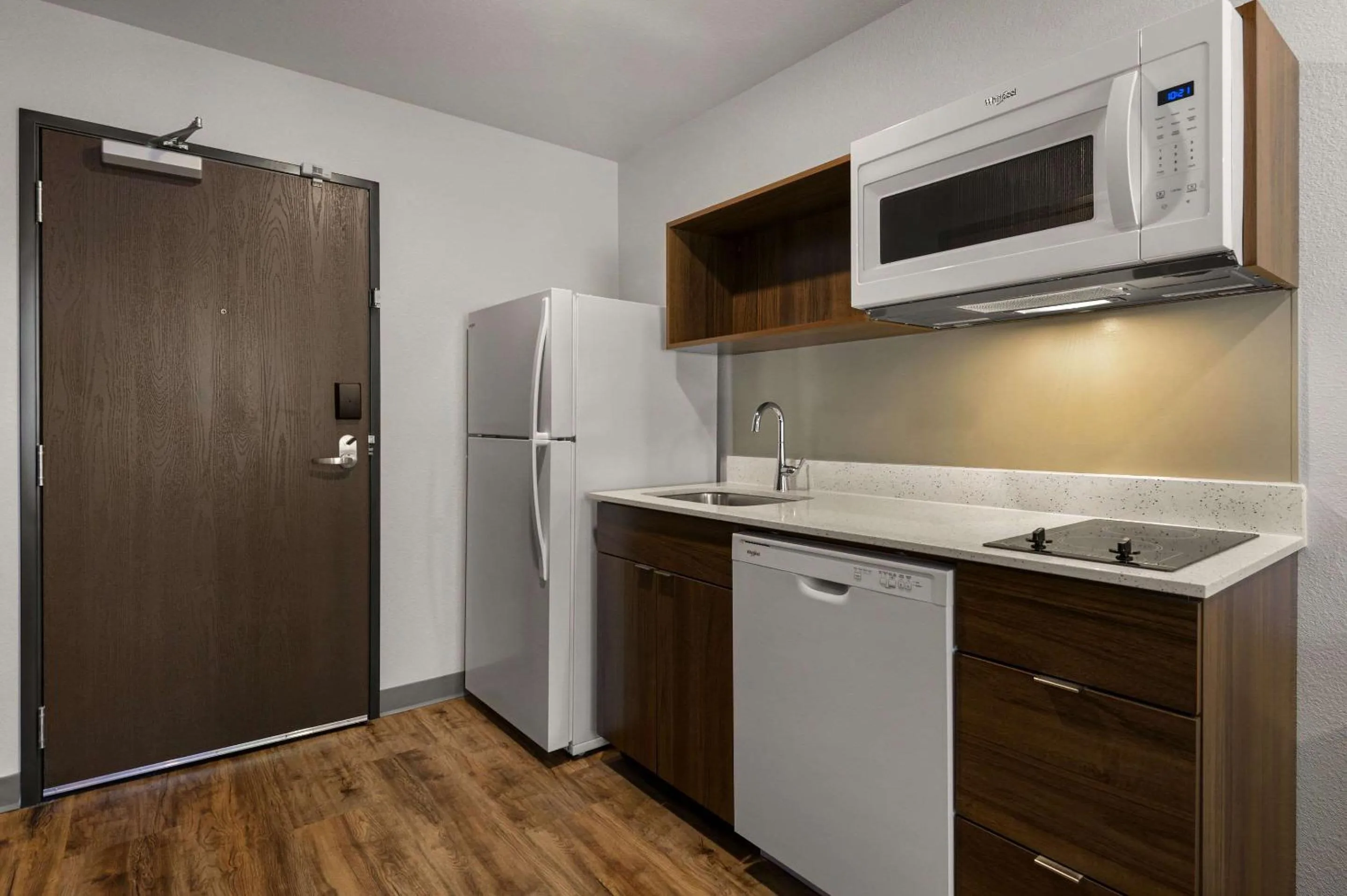Kitchen or kitchenette in WoodSpring Suites Yorktown Newport News