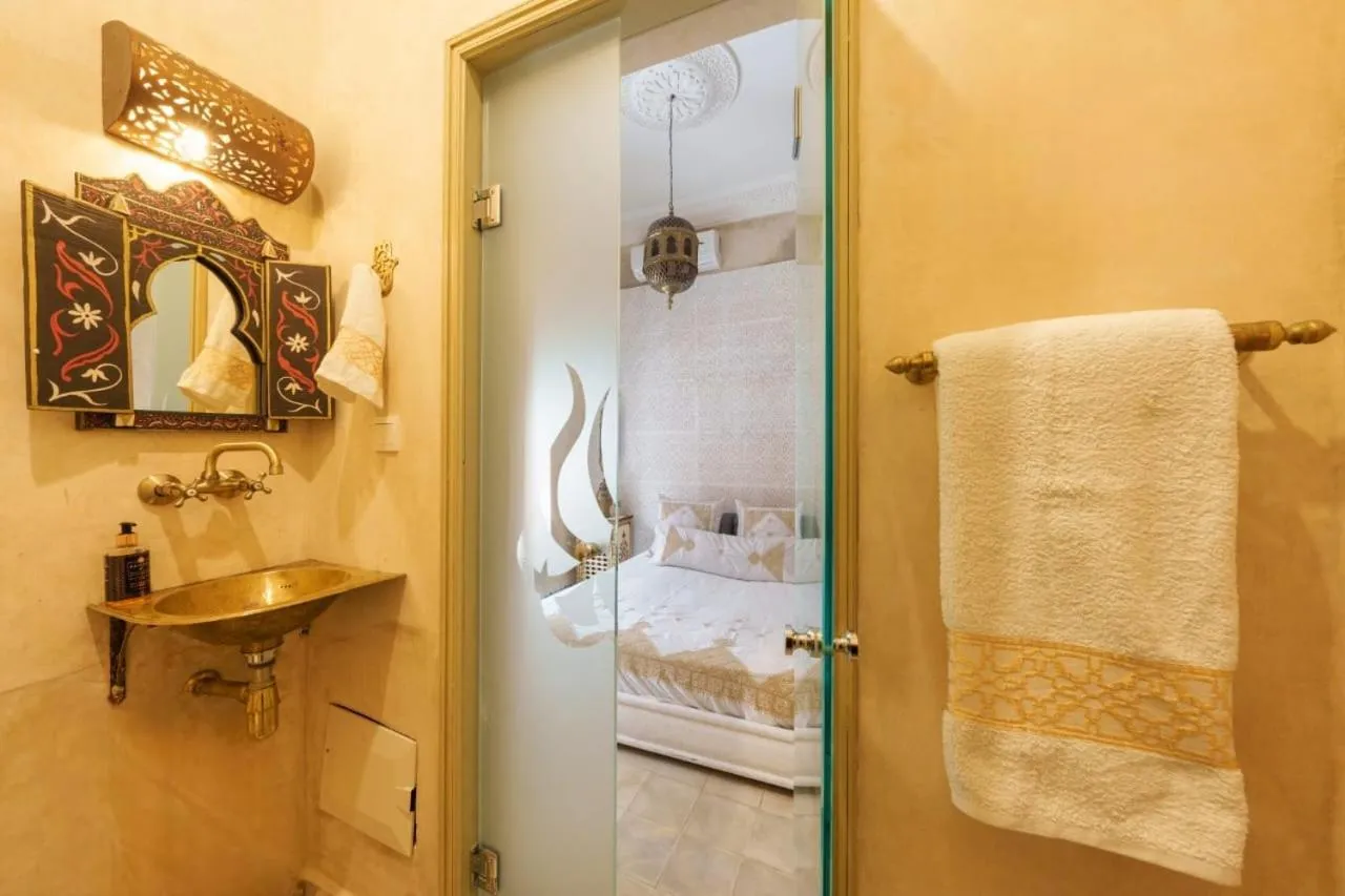 Riad La Fayette Bed & Breakfast