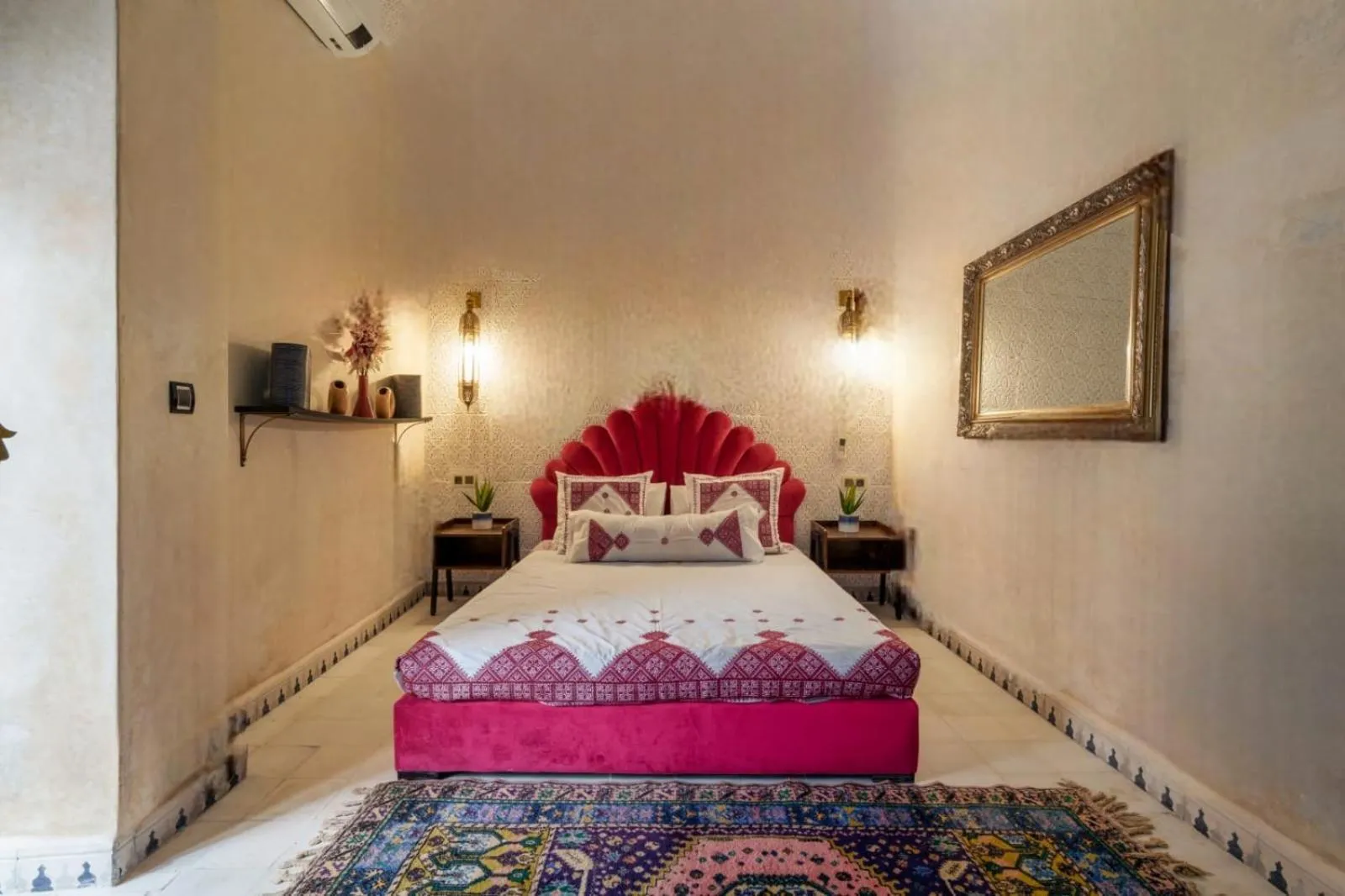 Bed in Riad La Fayette Bed & Breakfast