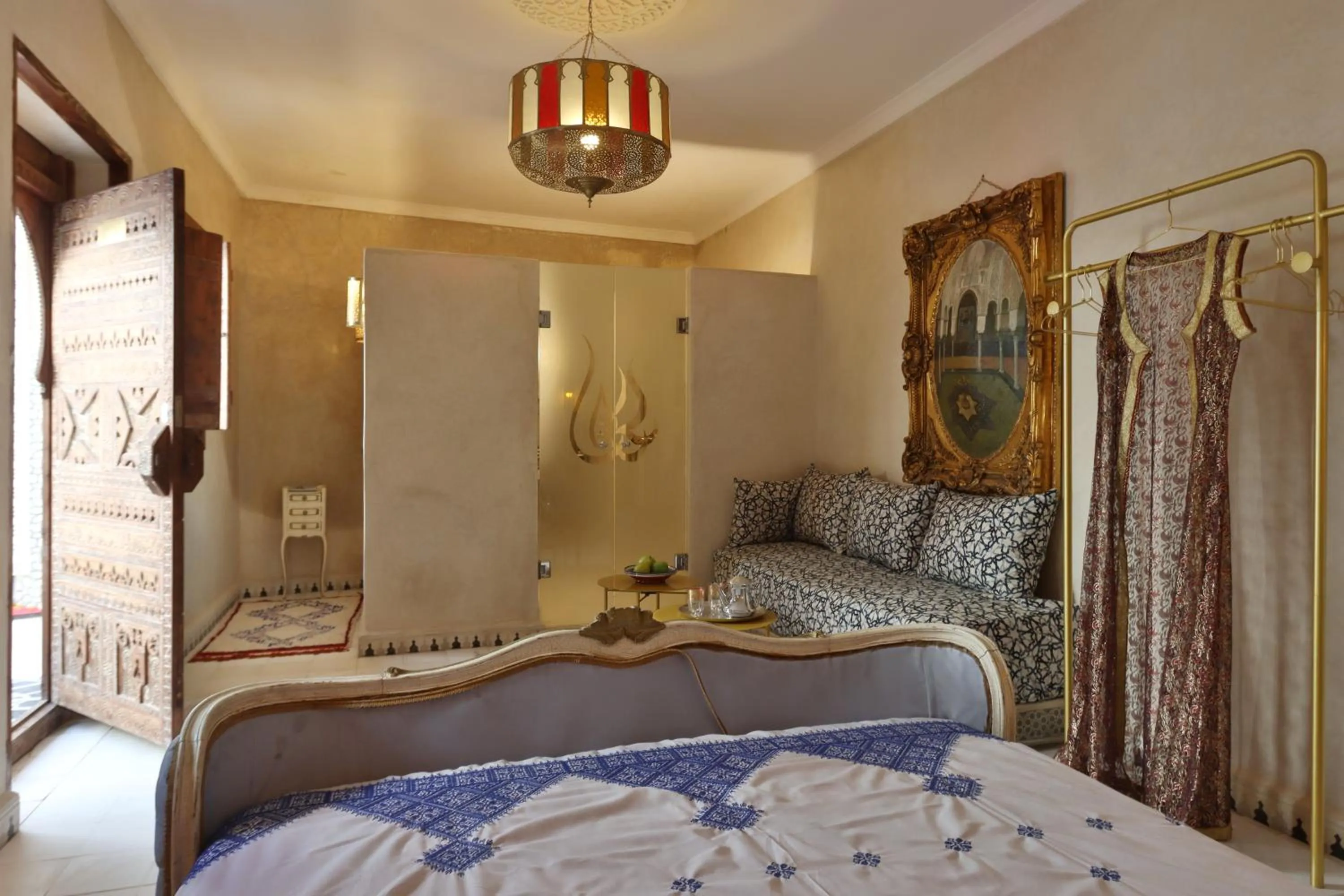 Bed in Riad La Fayette Bed & Breakfast