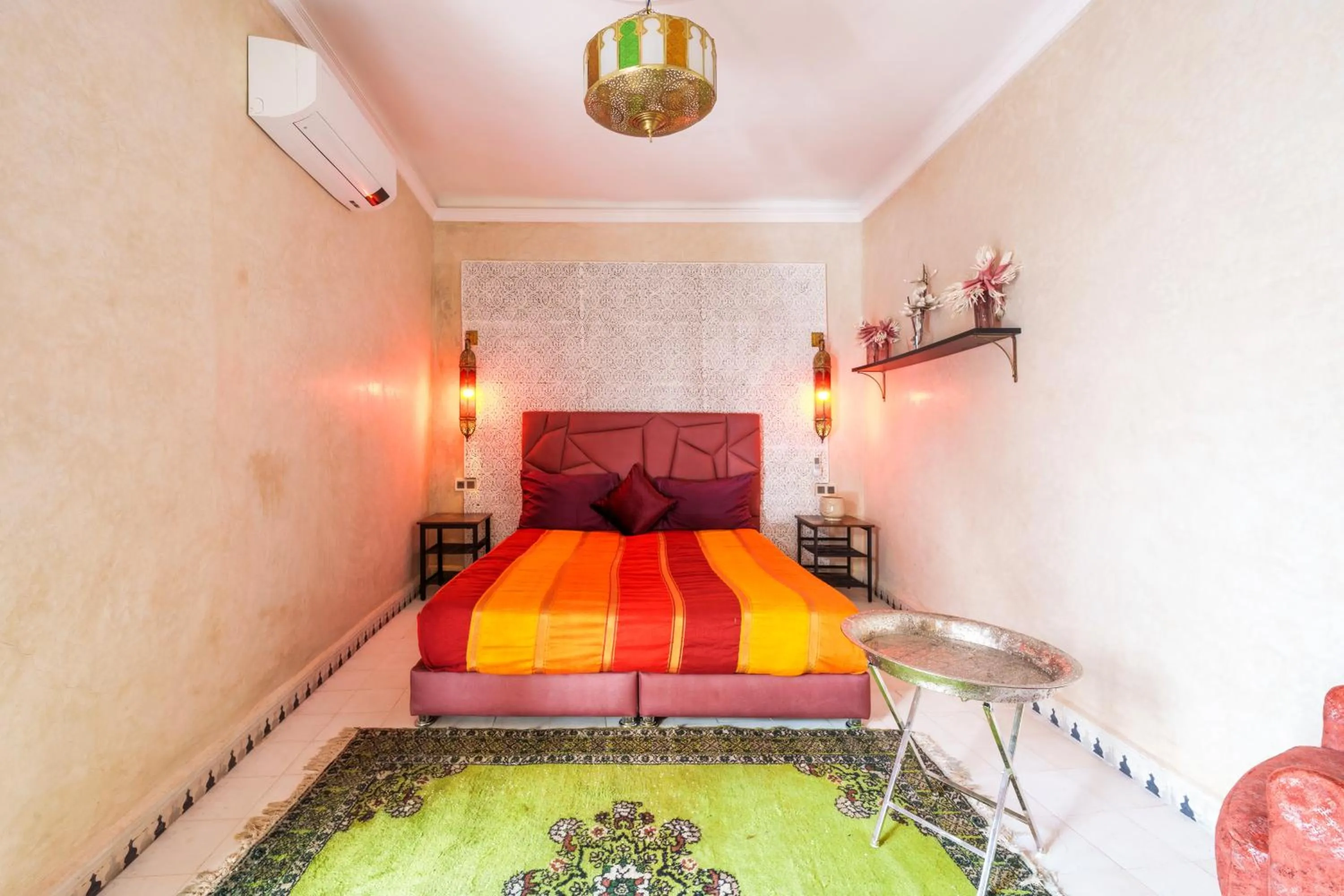 Bed in Riad La Fayette Bed & Breakfast