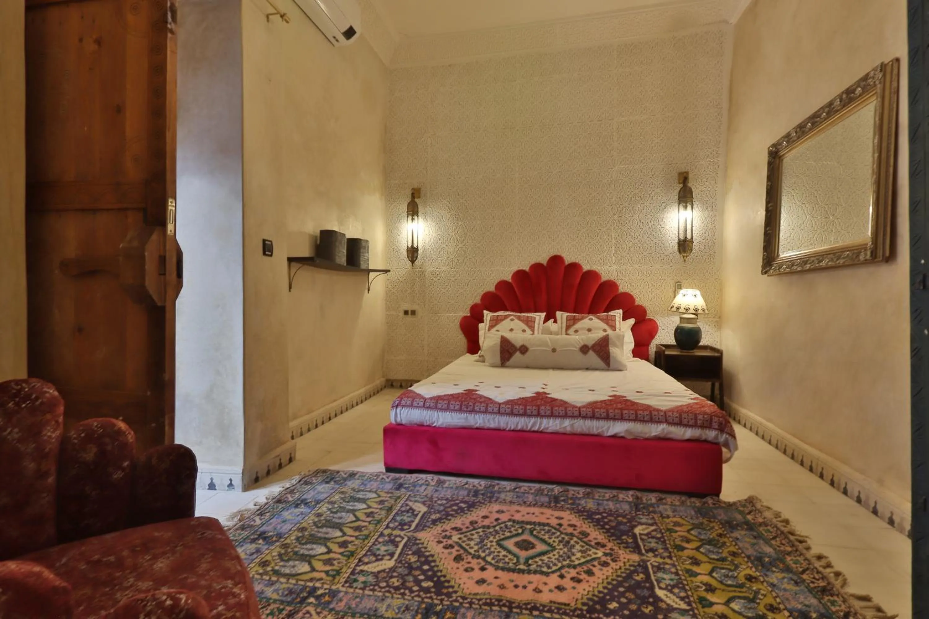 Bed in Riad La Fayette Bed & Breakfast