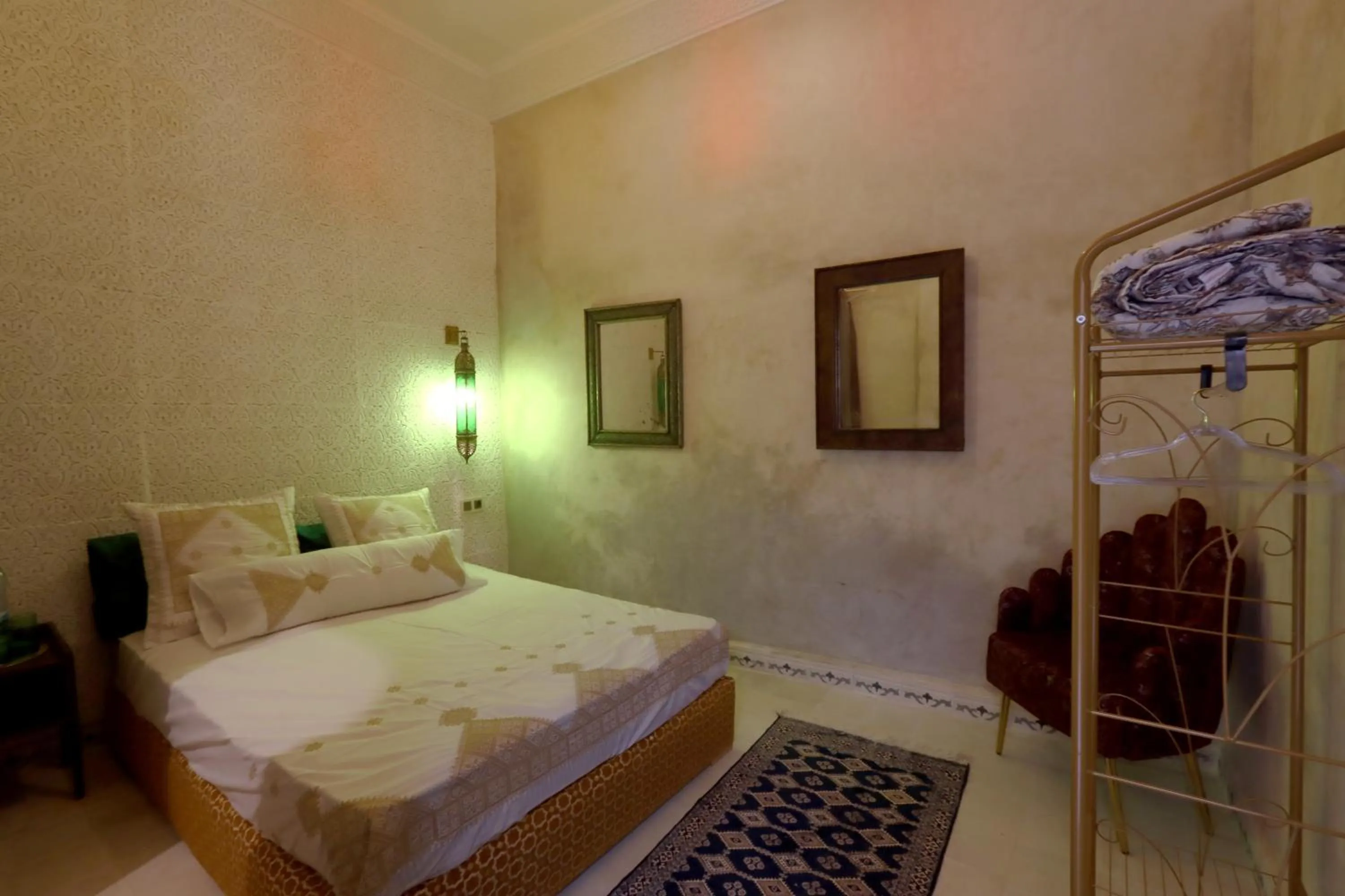 Bed in Riad La Fayette Bed & Breakfast