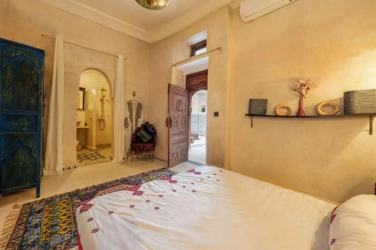Bed in Riad La Fayette Bed & Breakfast