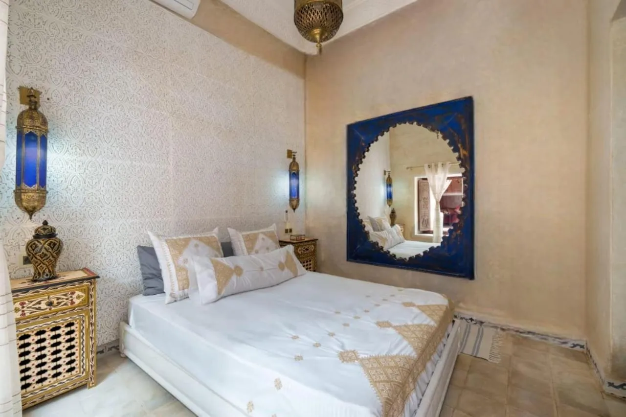 Bed in Riad La Fayette Bed & Breakfast