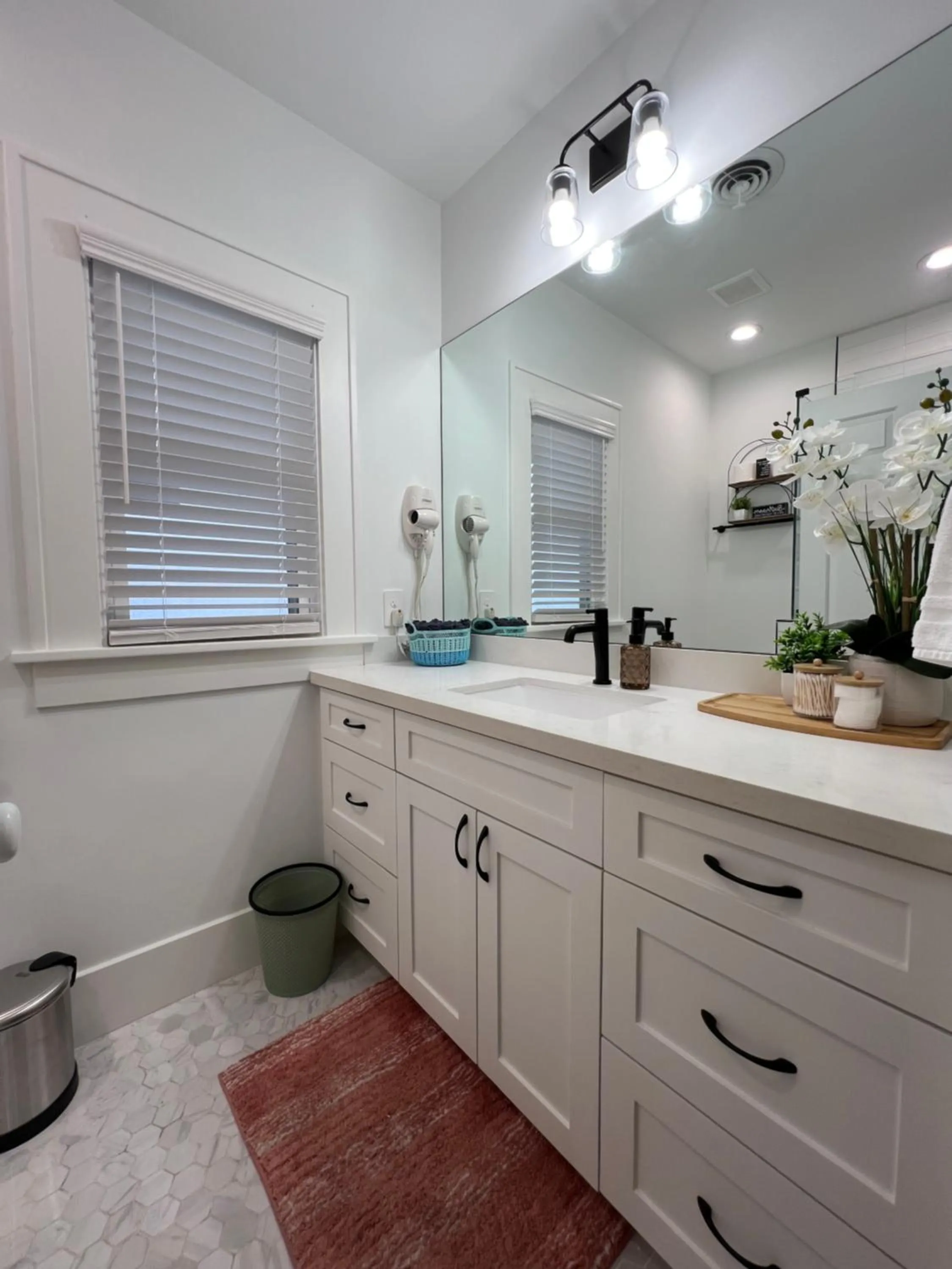 Shower in MyCrib Houston Hostel