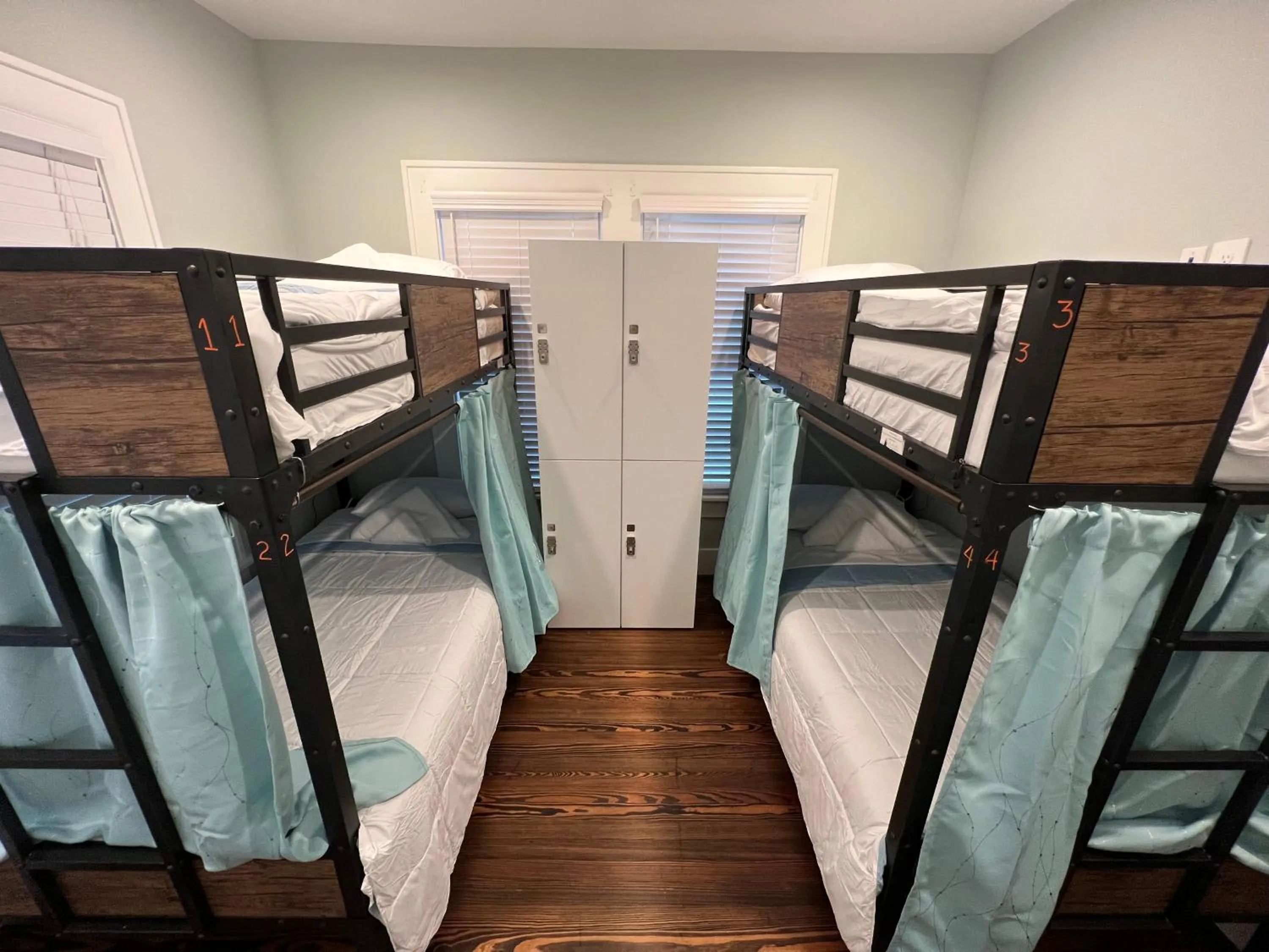 Bed in MyCrib Houston Hostel