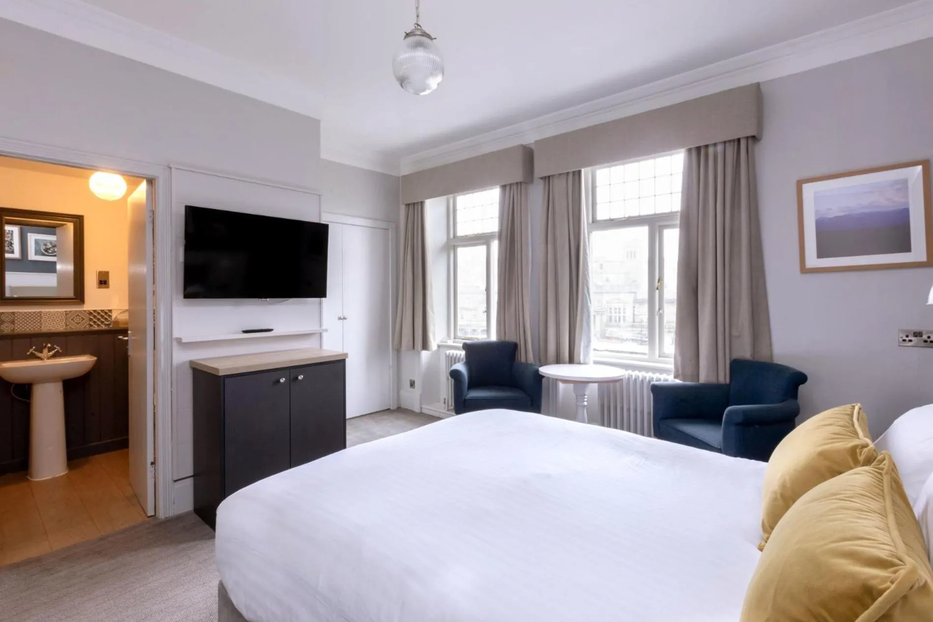 TV and multimedia, Bed in The Harrogate Inn - The Inn Collection Group