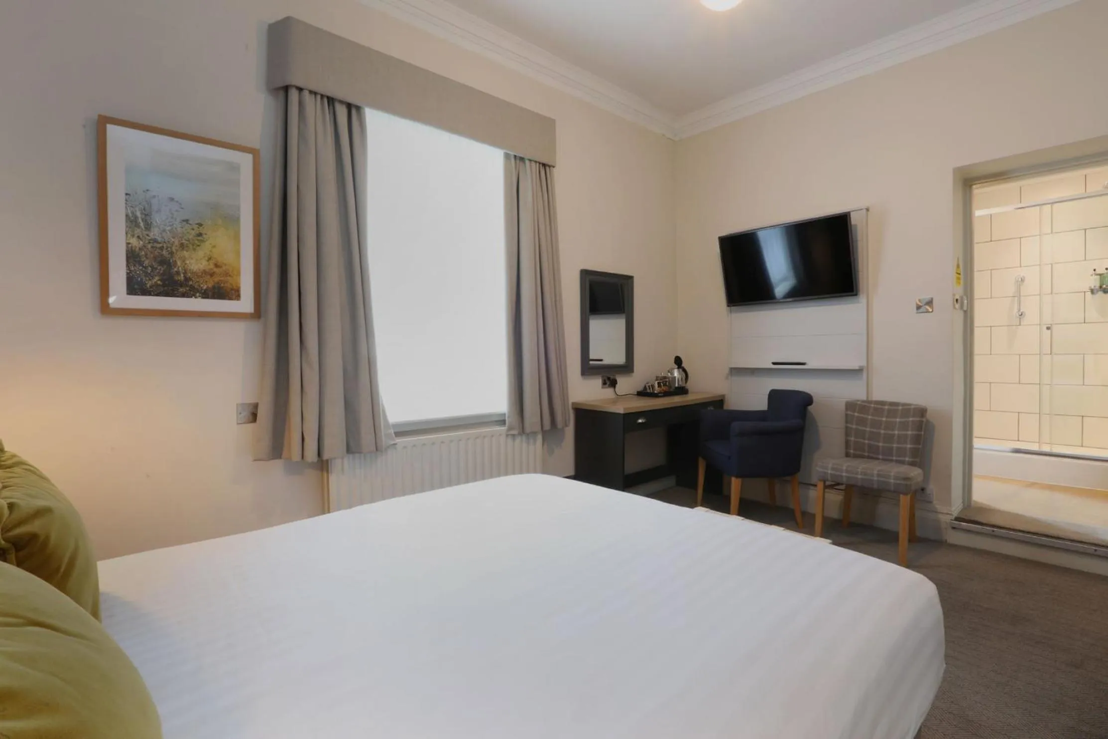 TV and multimedia, Bed in The Harrogate Inn - The Inn Collection Group