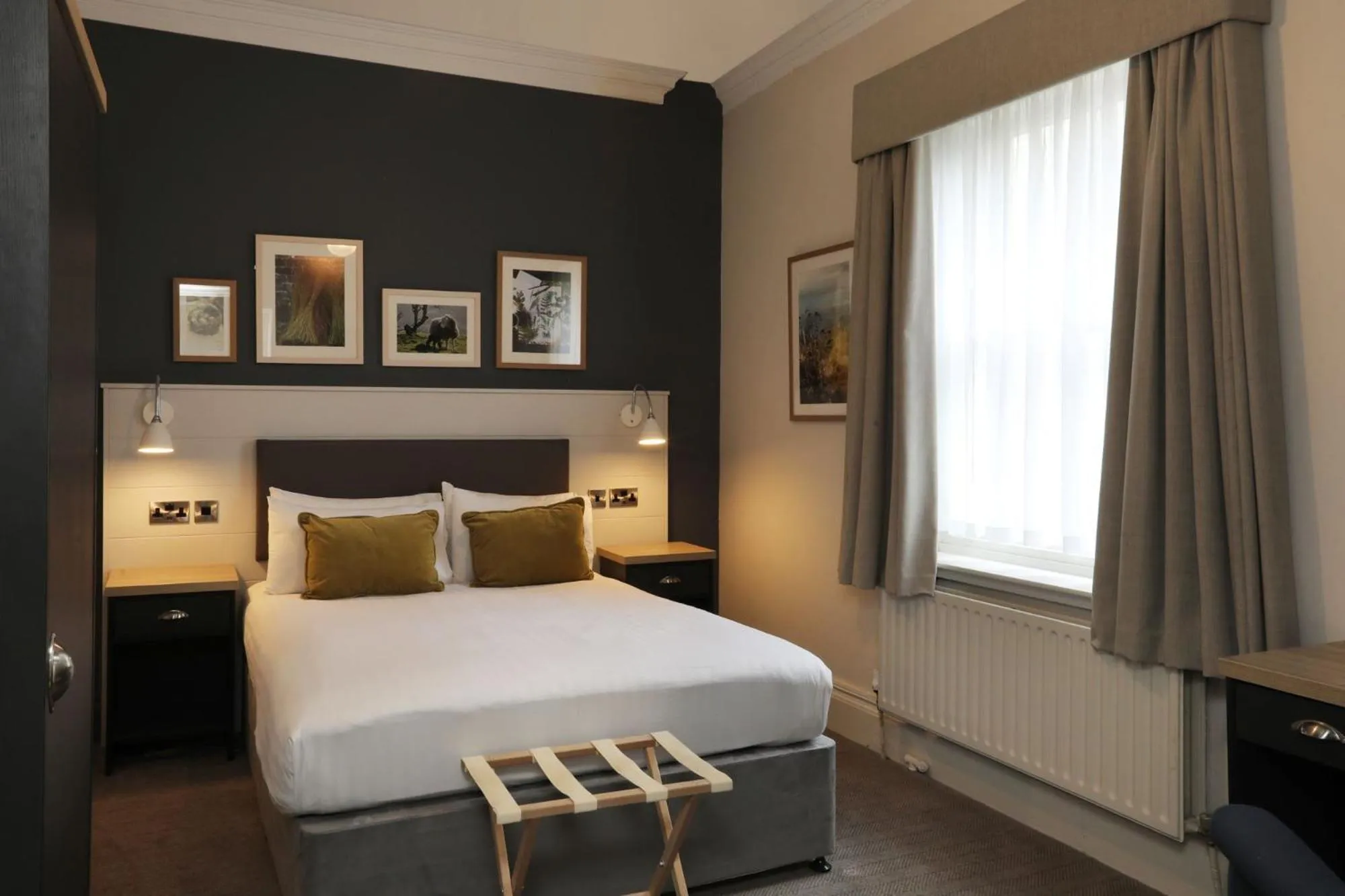 Bed in The Harrogate Inn - The Inn Collection Group