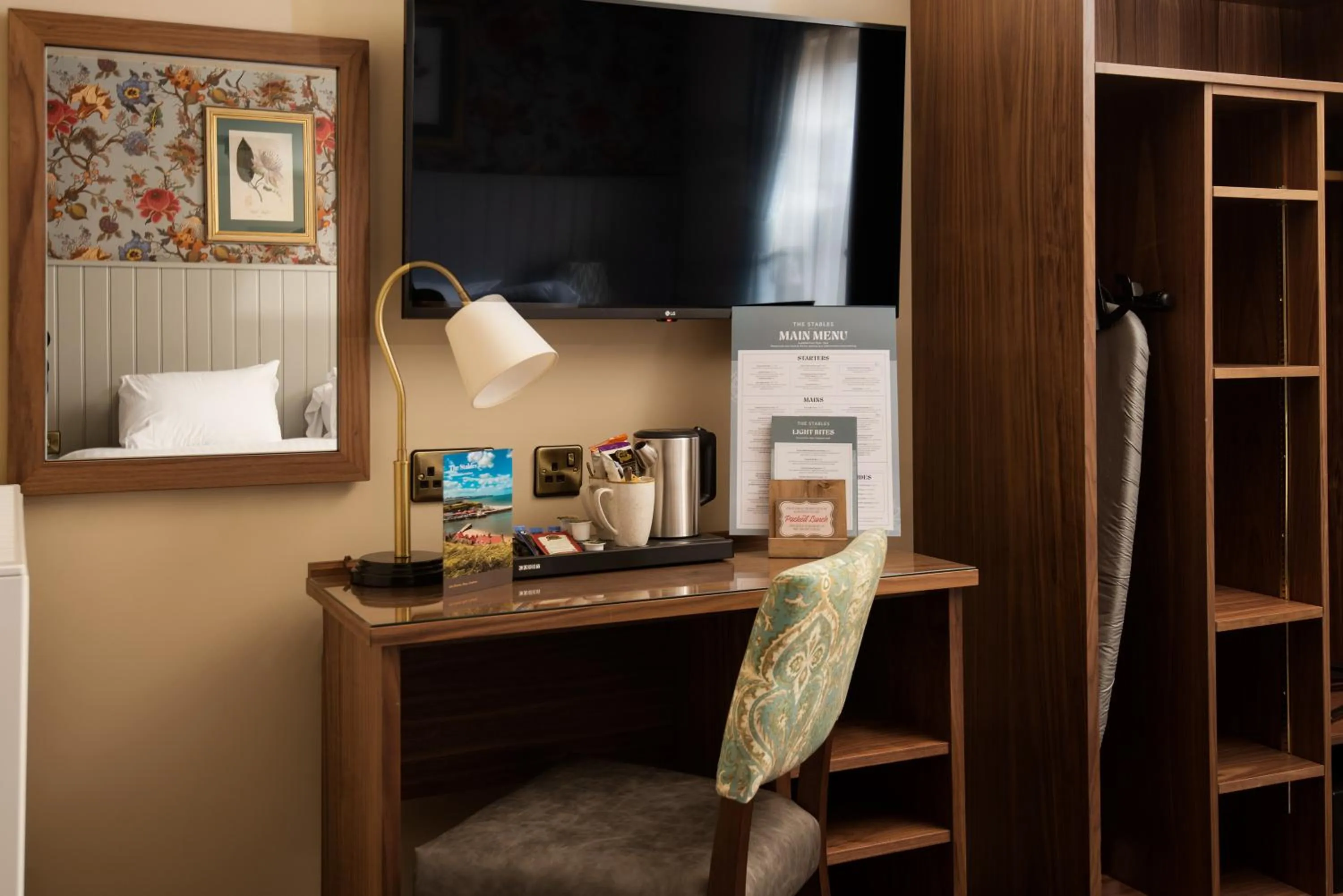 TV and multimedia in The Harrogate Inn - The Inn Collection Group