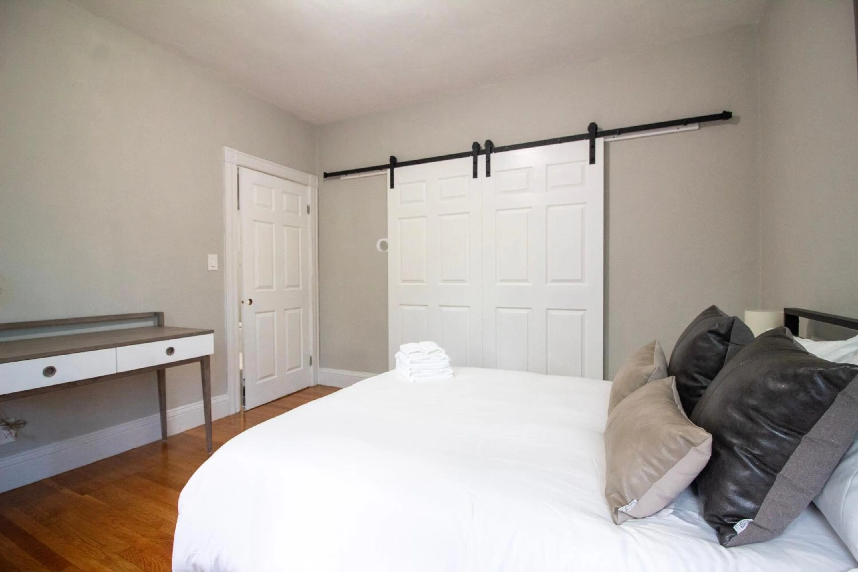 Bedroom, Bed in 2 bedroom condo close to Boston and Cambridge with free parkings