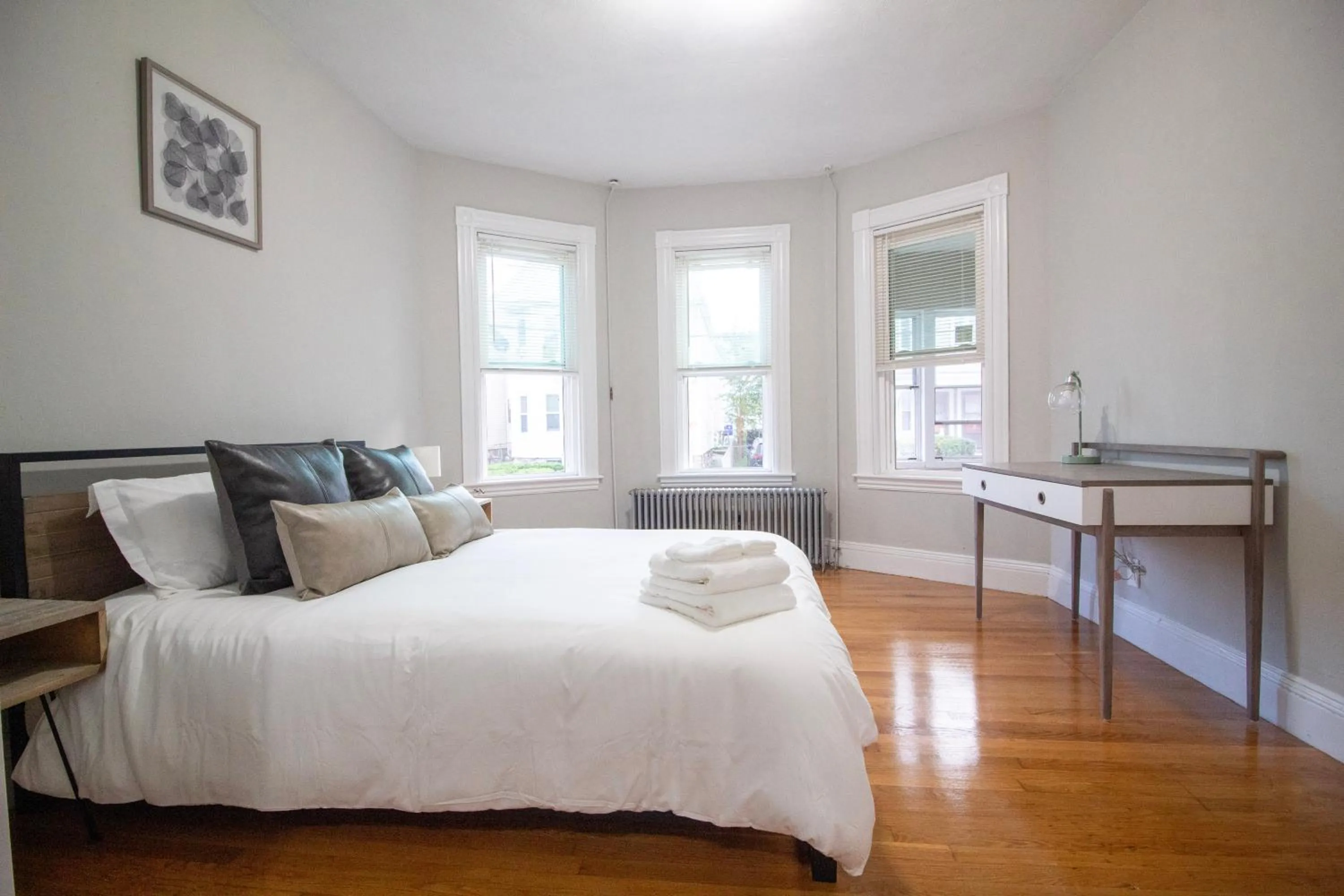 Bedroom, Bed in 2 bedroom condo close to Boston and Cambridge with free parkings
