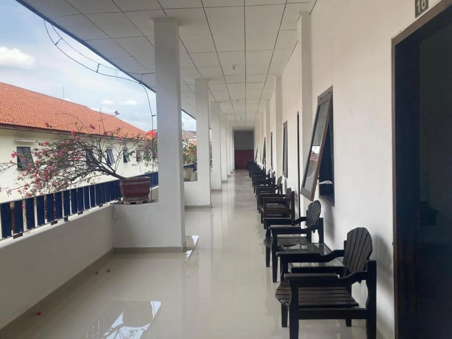 Balcony/Terrace in Hotel Surya Citra Jogja A Mitra RedDoorz