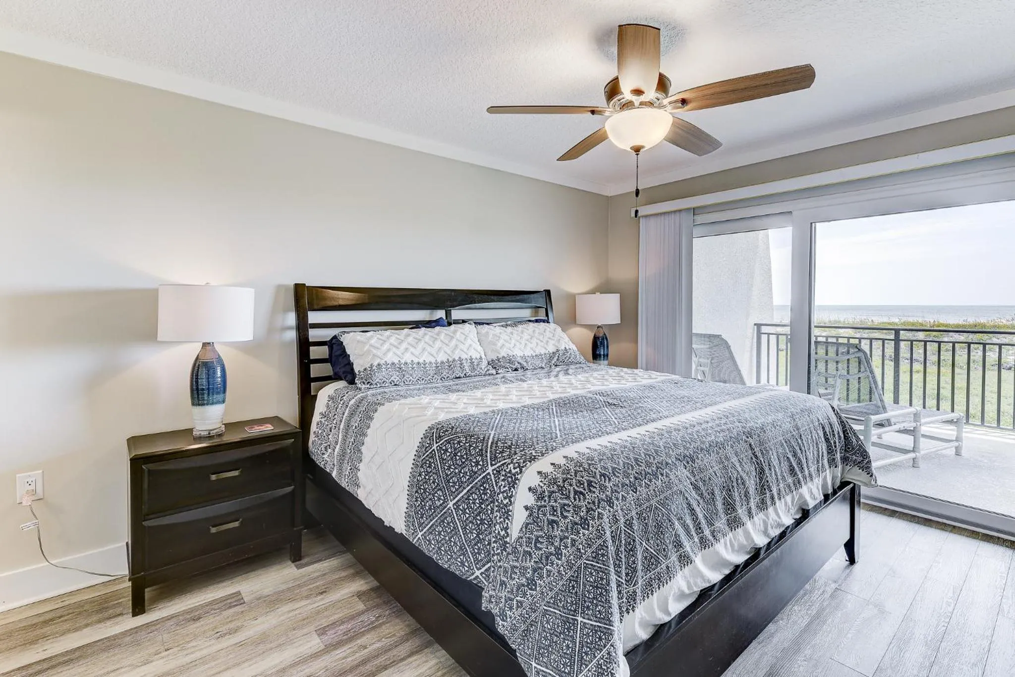 Bed in Island South 7