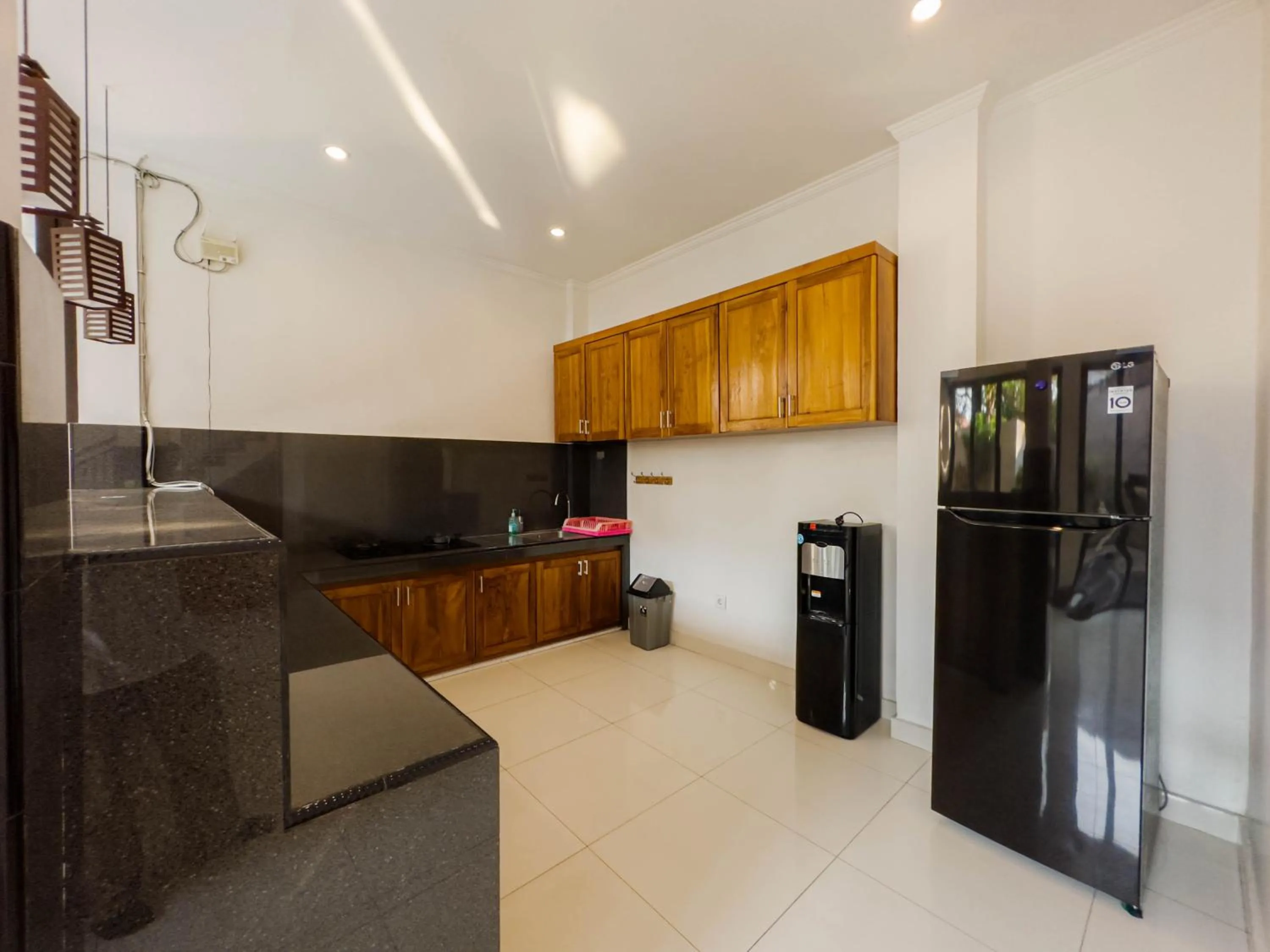 Kitchen or kitchenette in Moai House