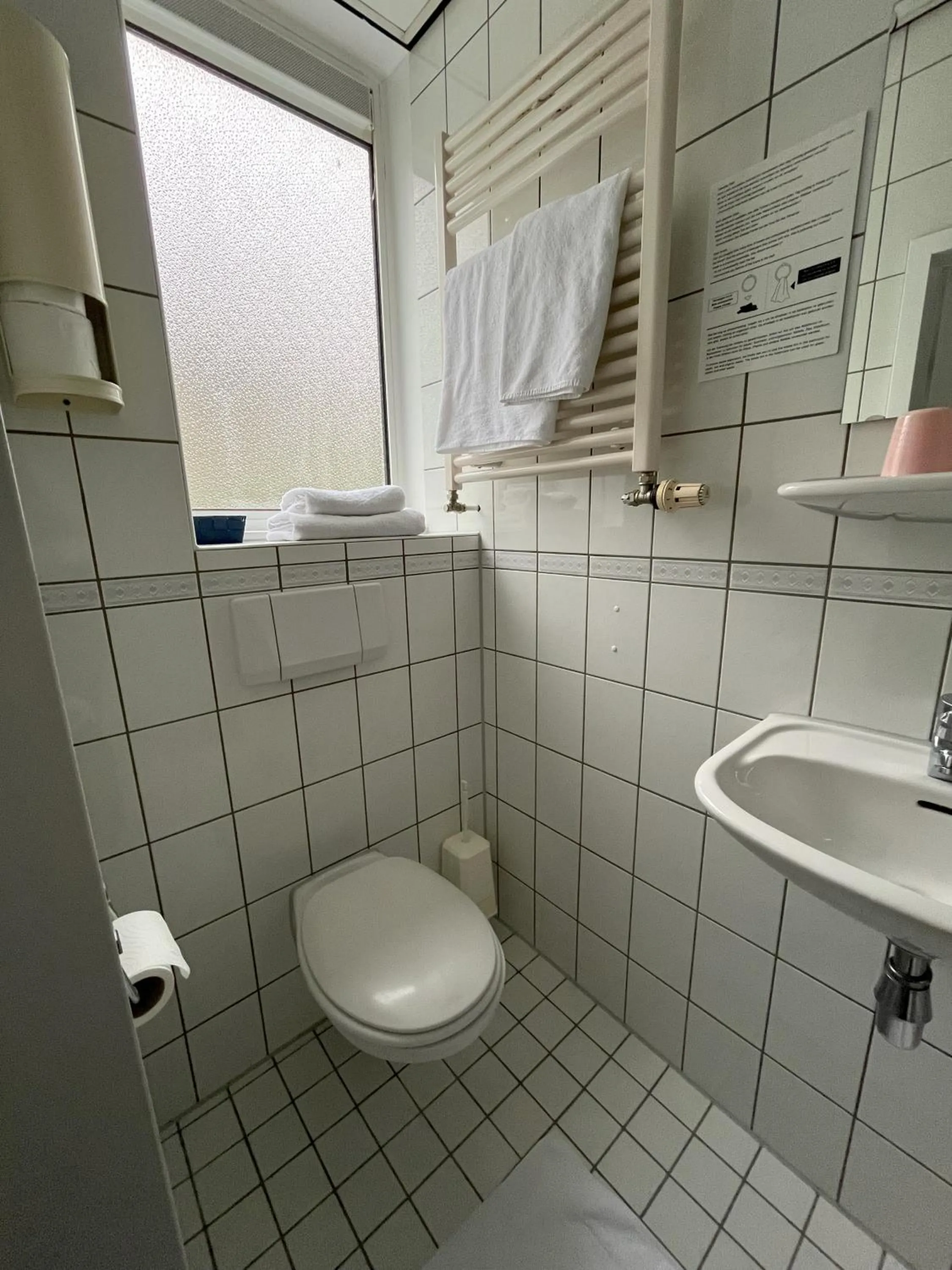 Bathroom in Hotel Breitner