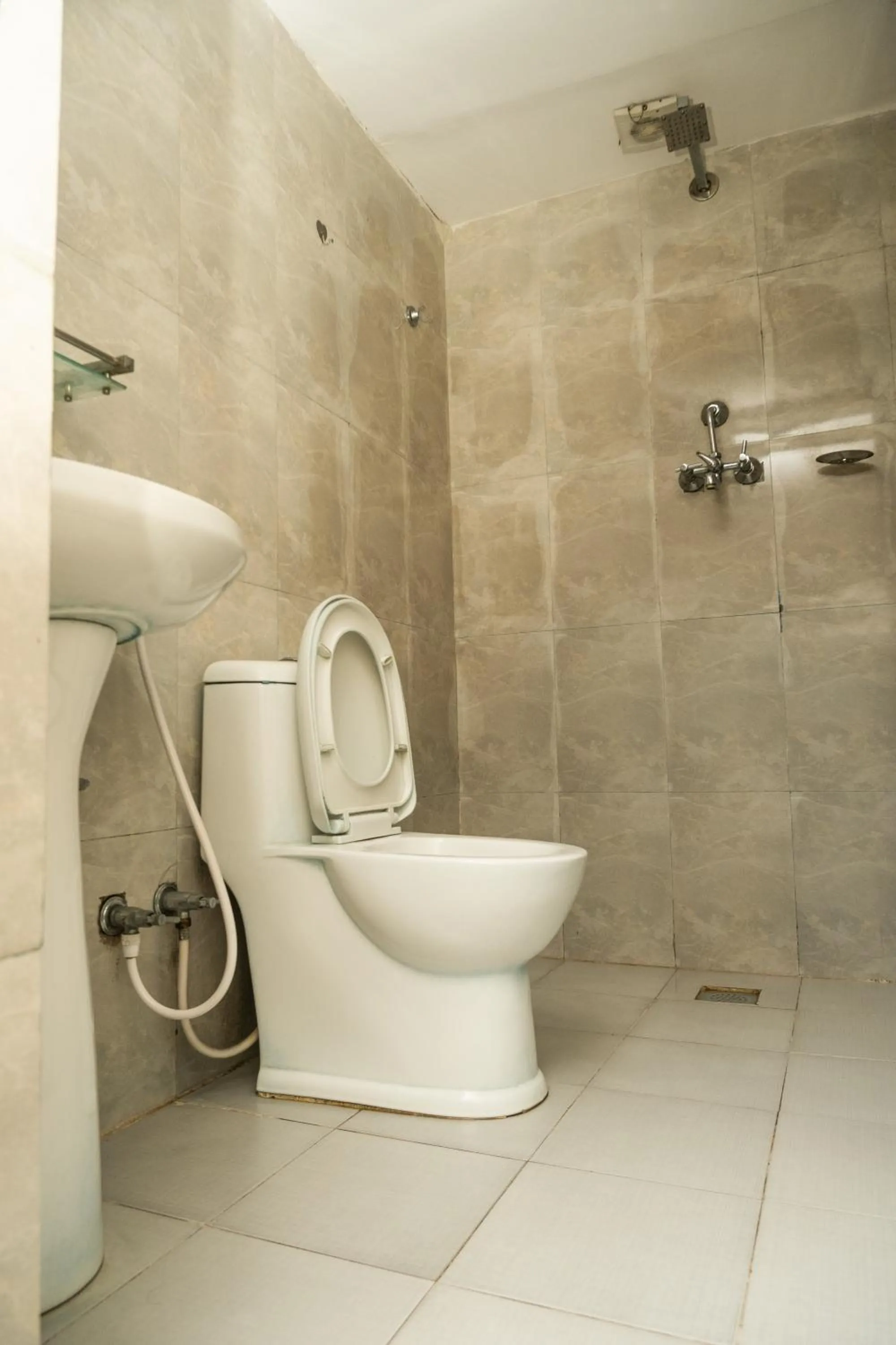 Toilet in Kathmandu Peace Hotel