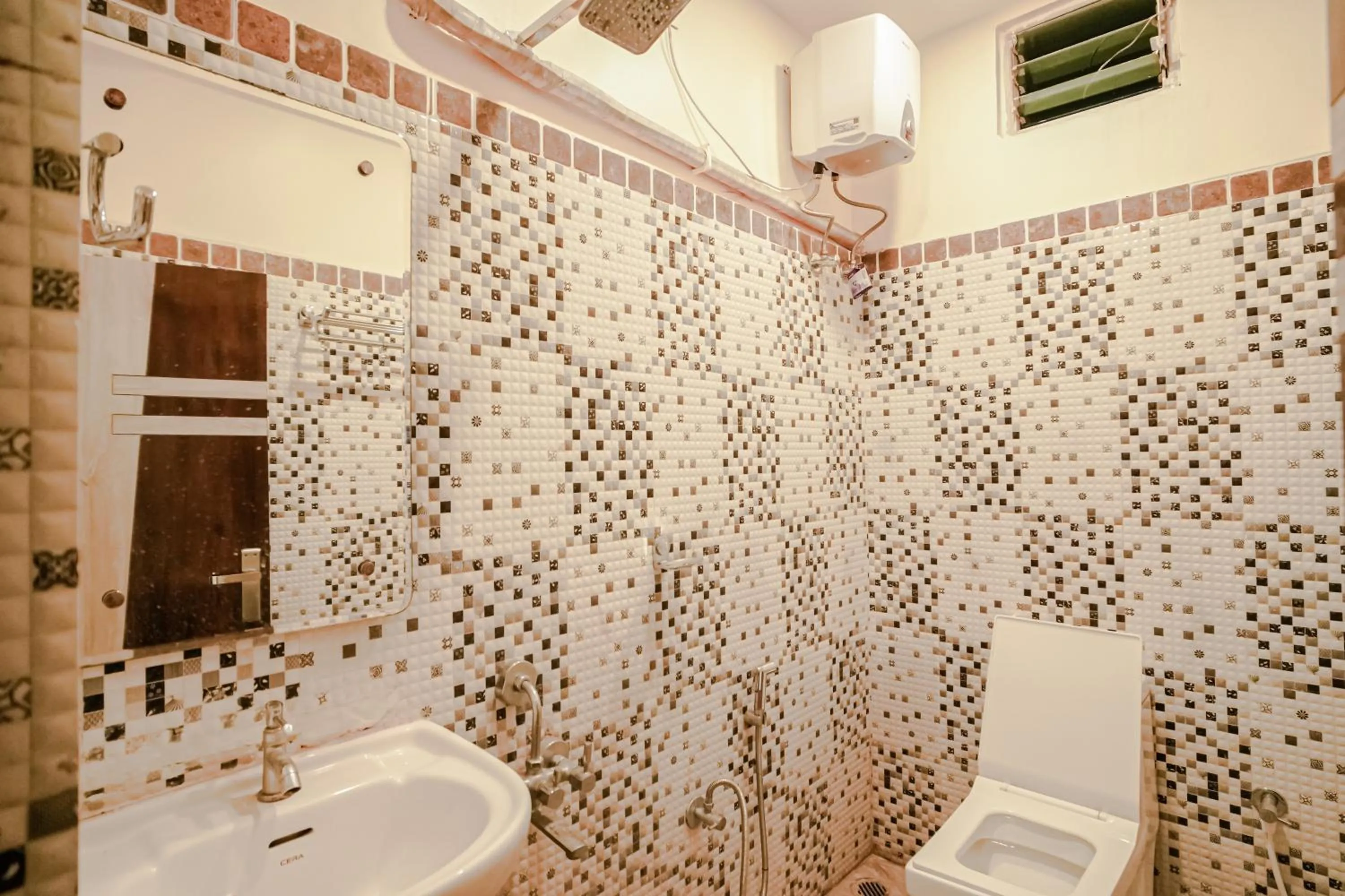 Shower in Silver Sand Eco Resort !! Beachfront !!