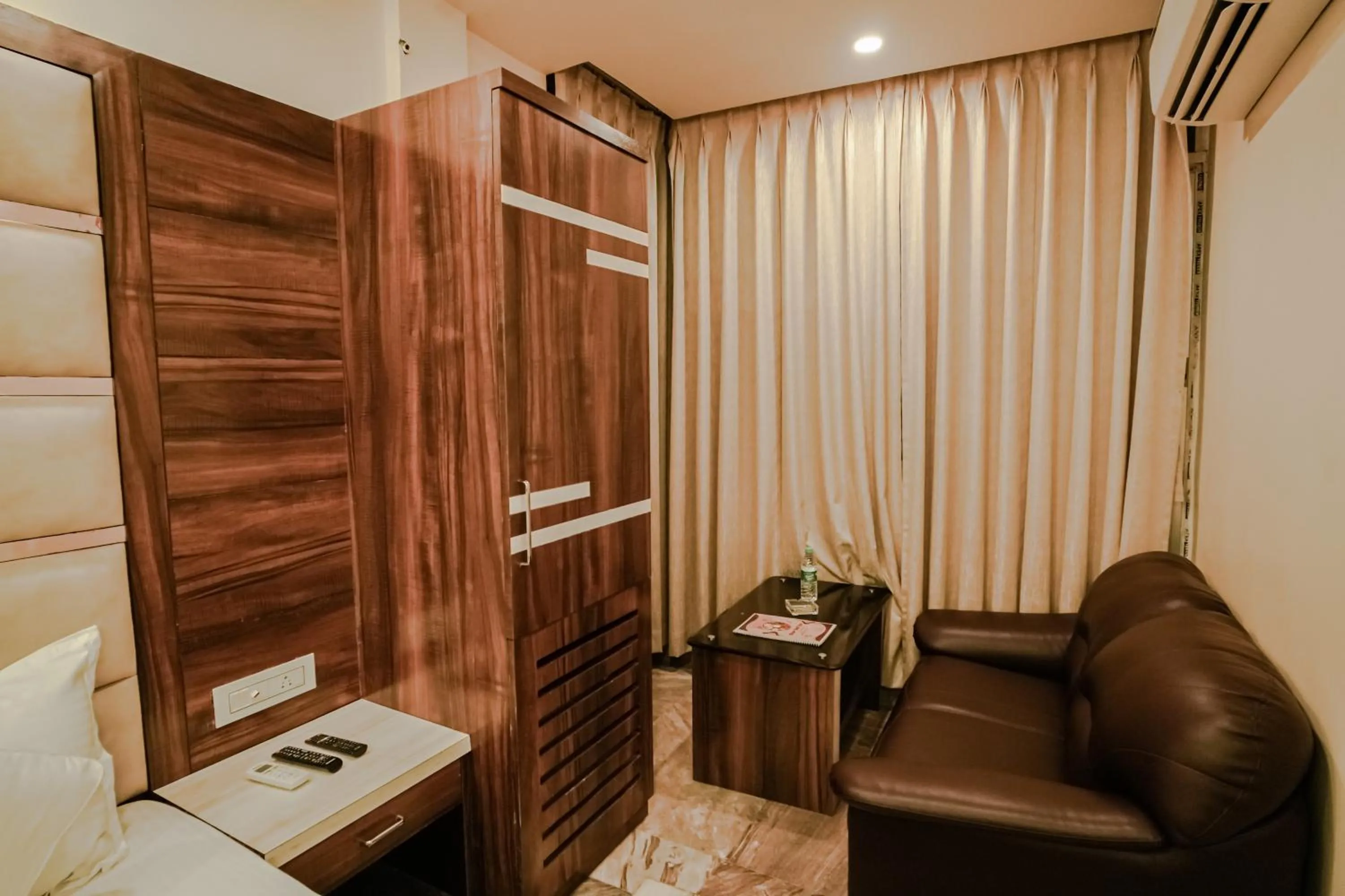 TV and multimedia in Silver Sand Eco Resort !! Beachfront !!