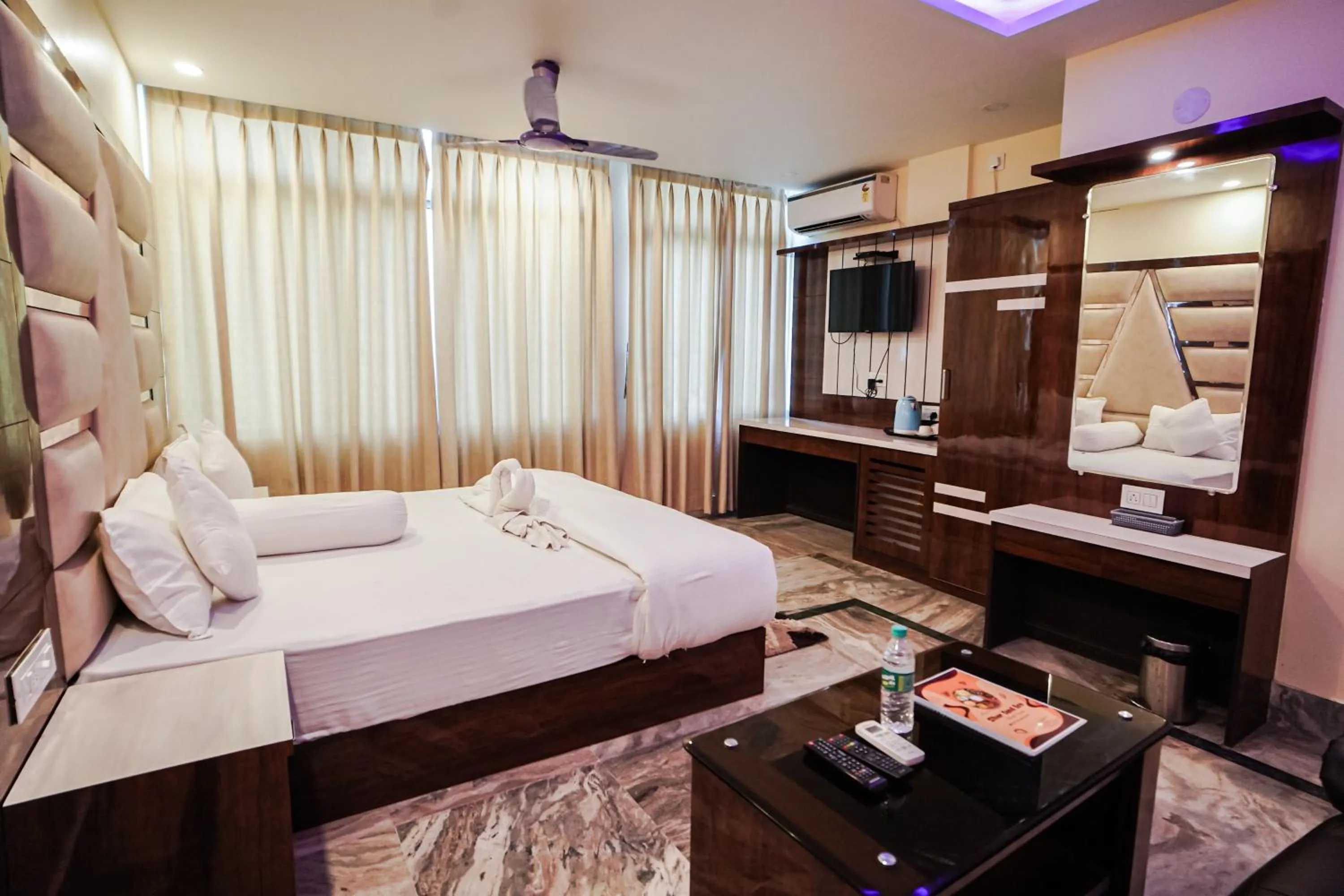 Bed in Silver Sand Eco Resort !! Beachfront !!