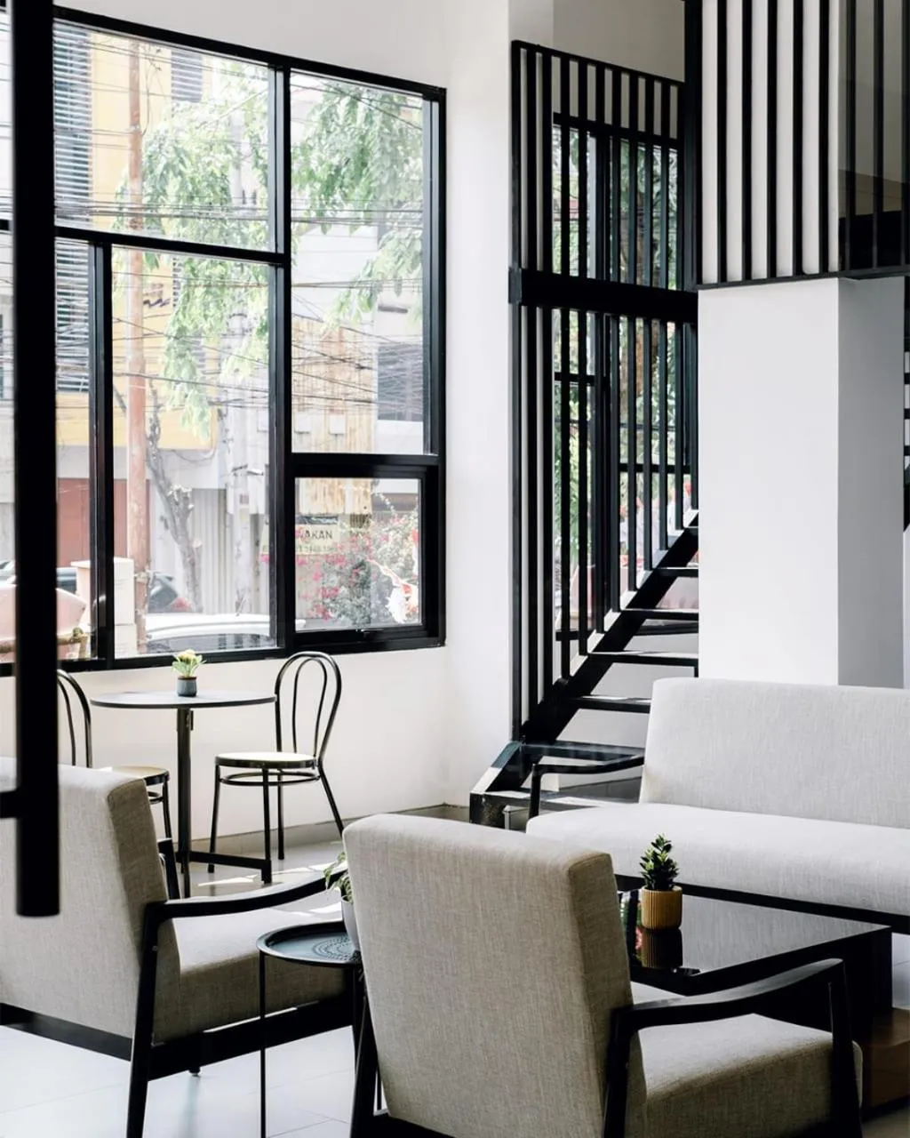 Property building, Bed in Assa Hotel