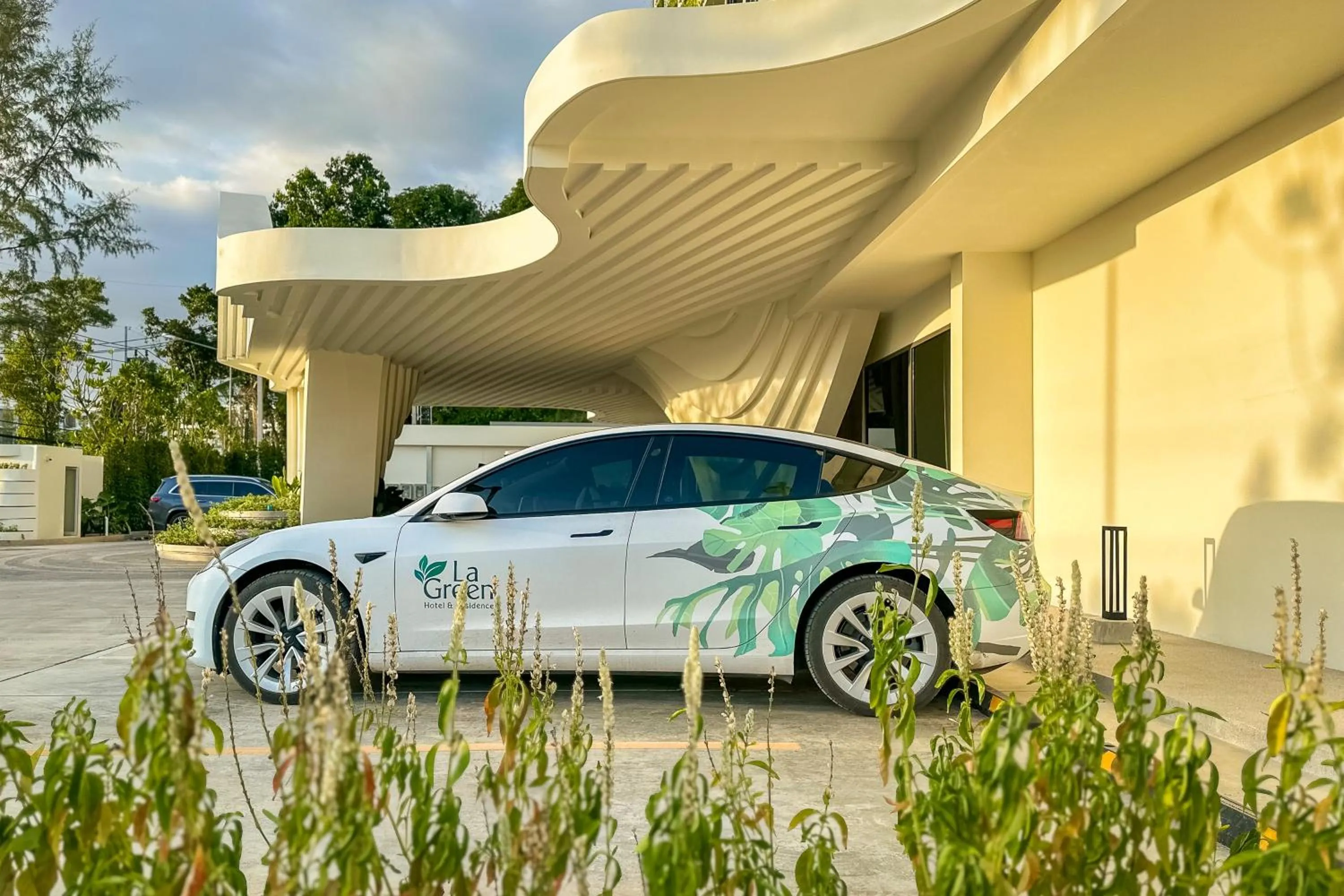 Facade/entrance in La Green Hotel and Residence