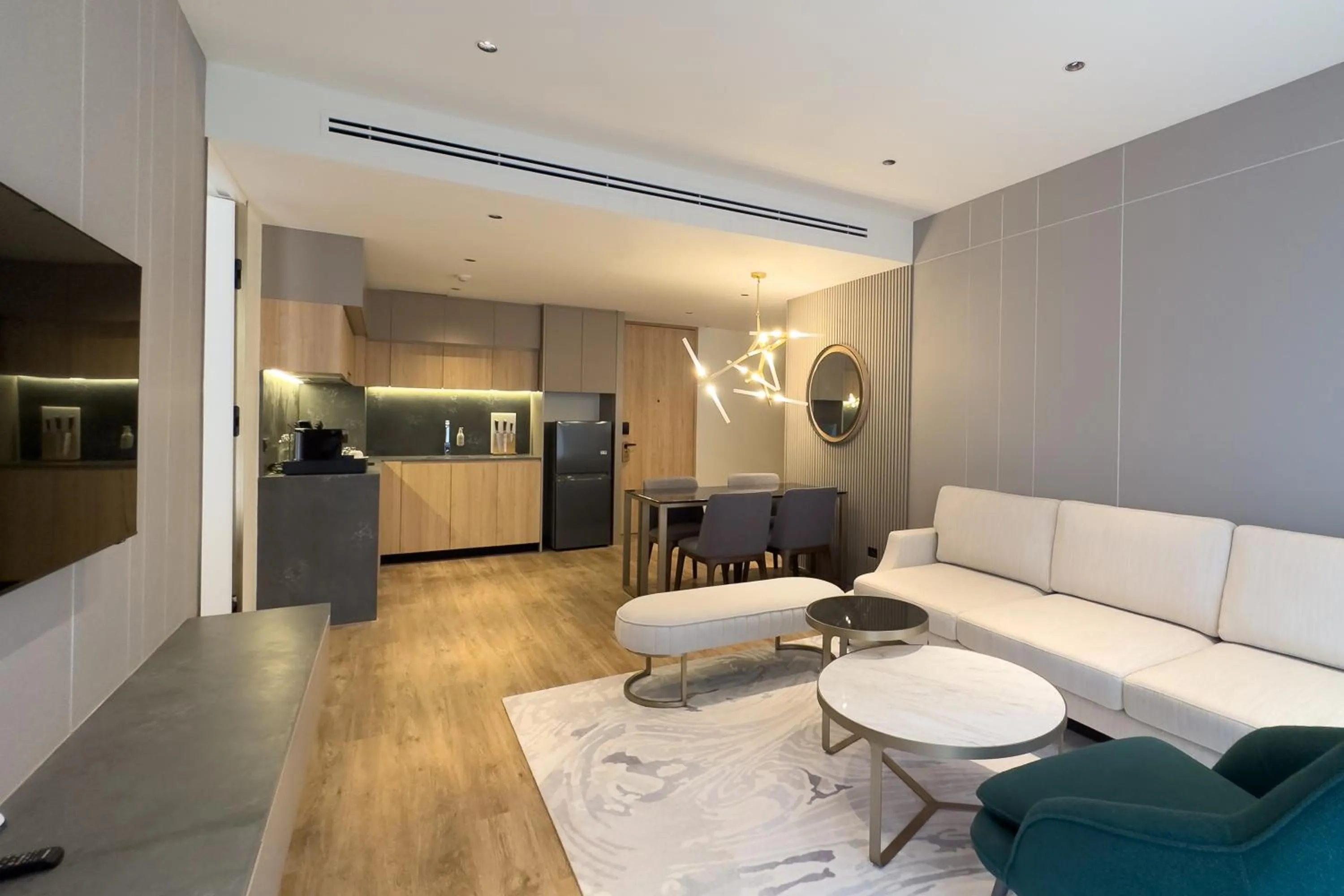 Kitchen or kitchenette in La Green Hotel and Residence