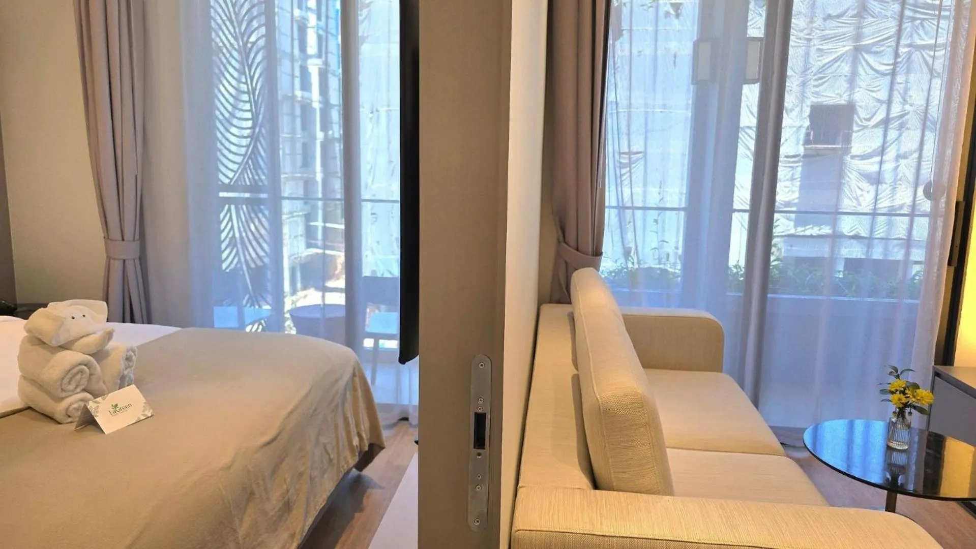 Bed in La Green Hotel and Residence